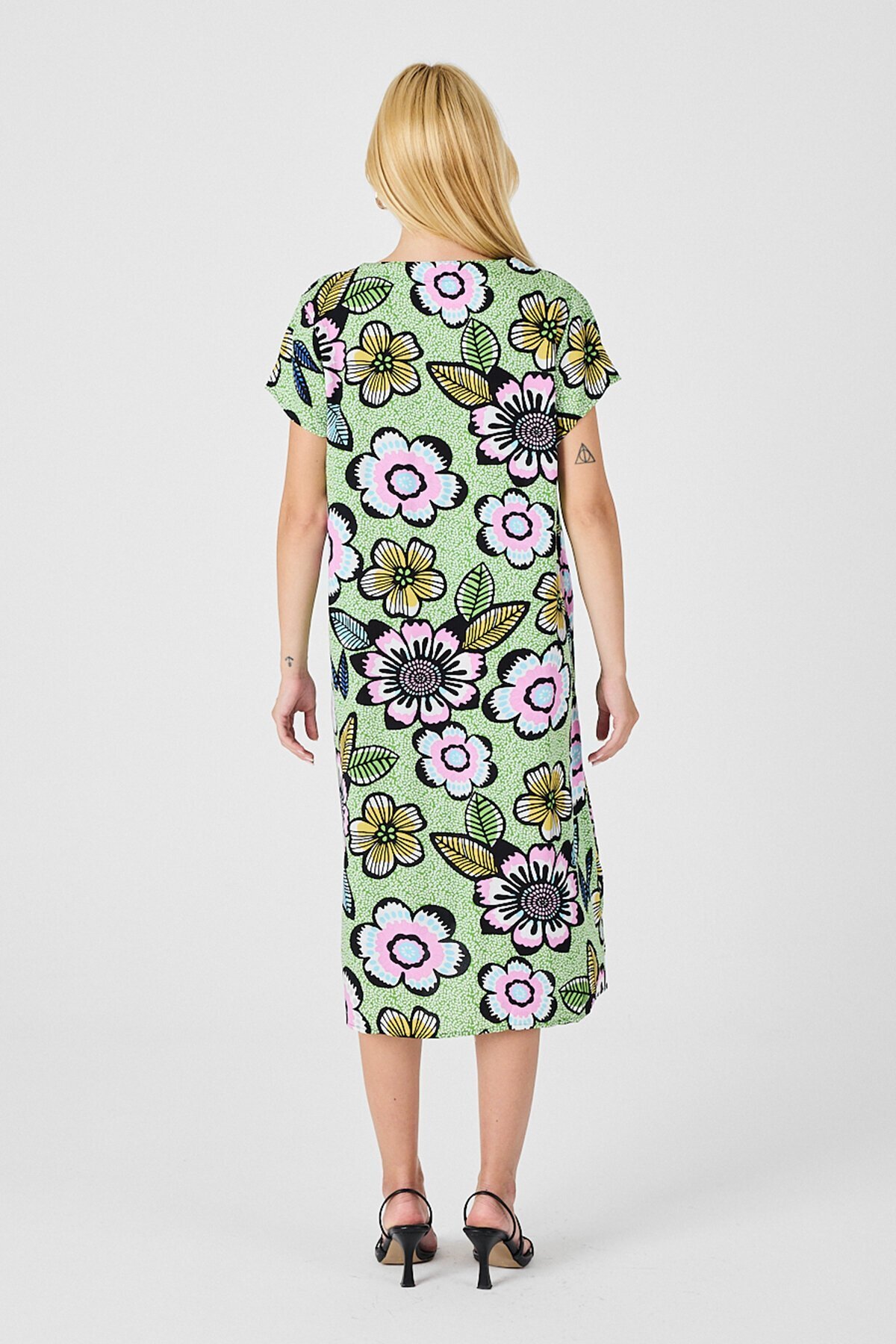 Fıstık Yeşili Derin V Yaka Çiçek Desenli Midi Boy Elbise