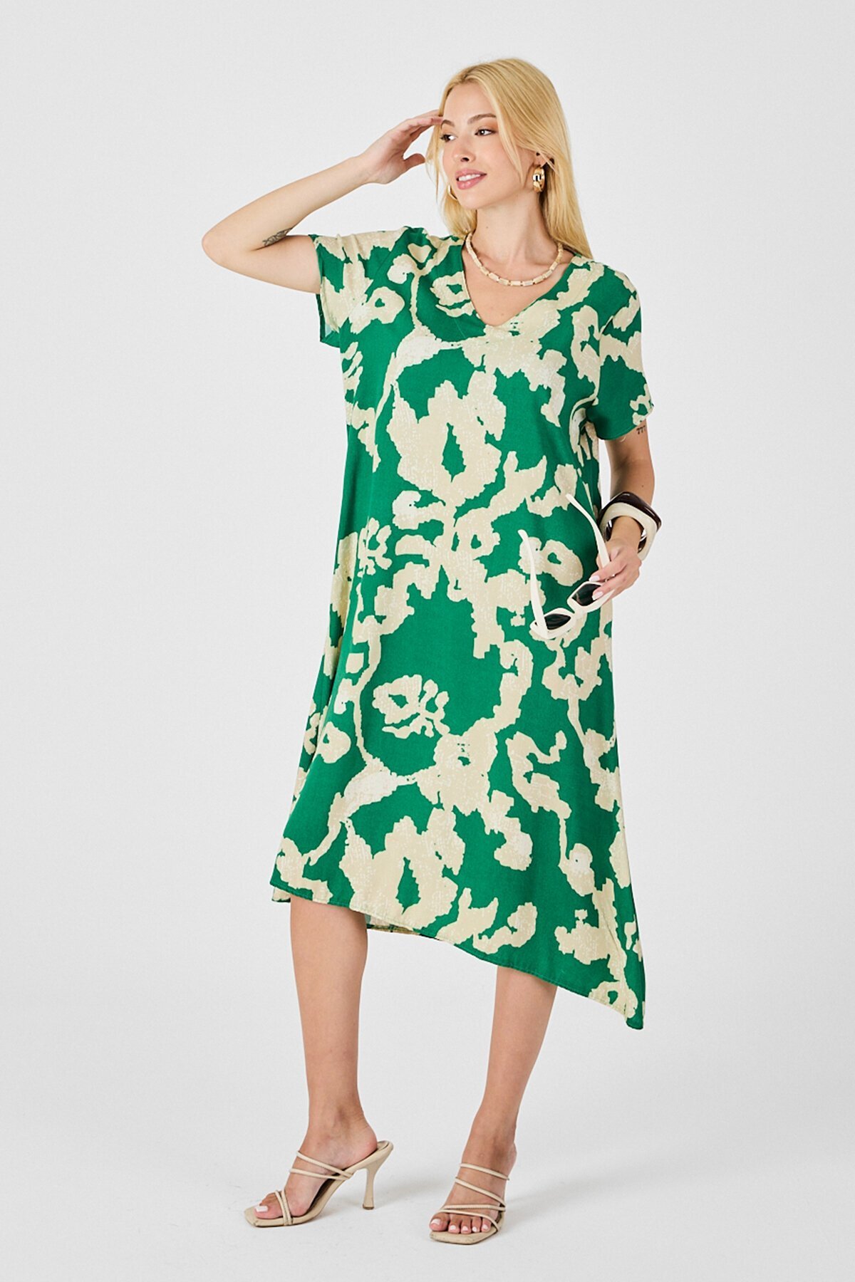 Yeşil Derin V Yaka Yırtmaçlı Desenli Midi Boy Elbise