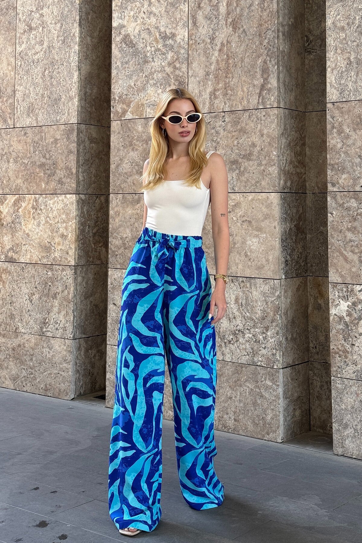 Mavi Desenli Beli Lastikli Bağcıklı Palazzo Bol Paça Pantolon