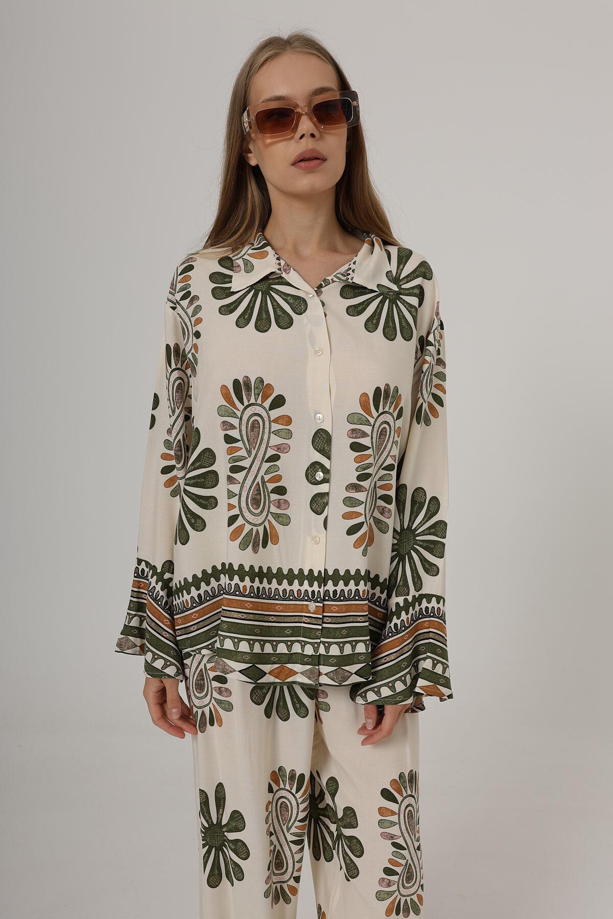 Haki Desenli Kolları Volanlı Gömlek Ve Beli Lastikli Pantolon Takım