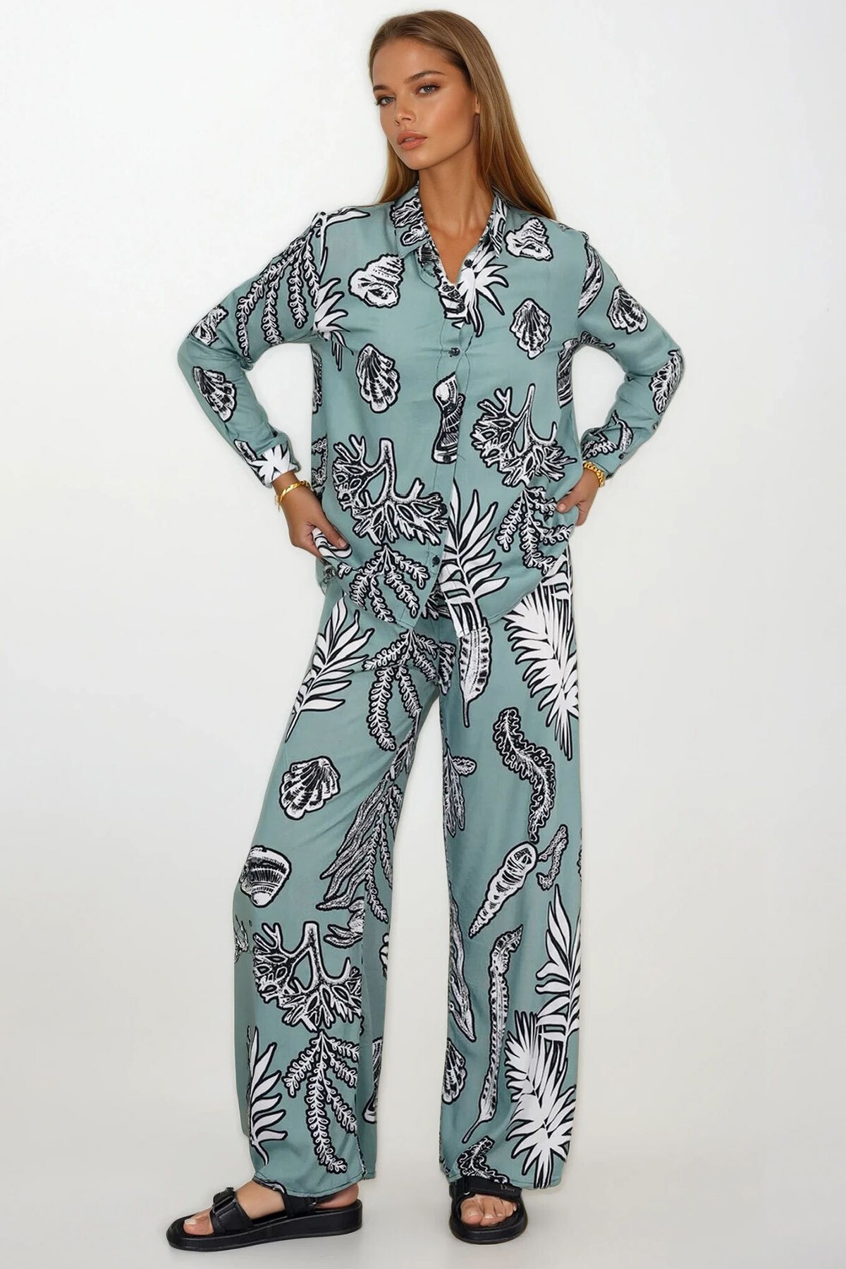 Çağla Yeşili Desenli Oversize Gömlek Ve Bağcıklı Palazzo Pantolon Takım
