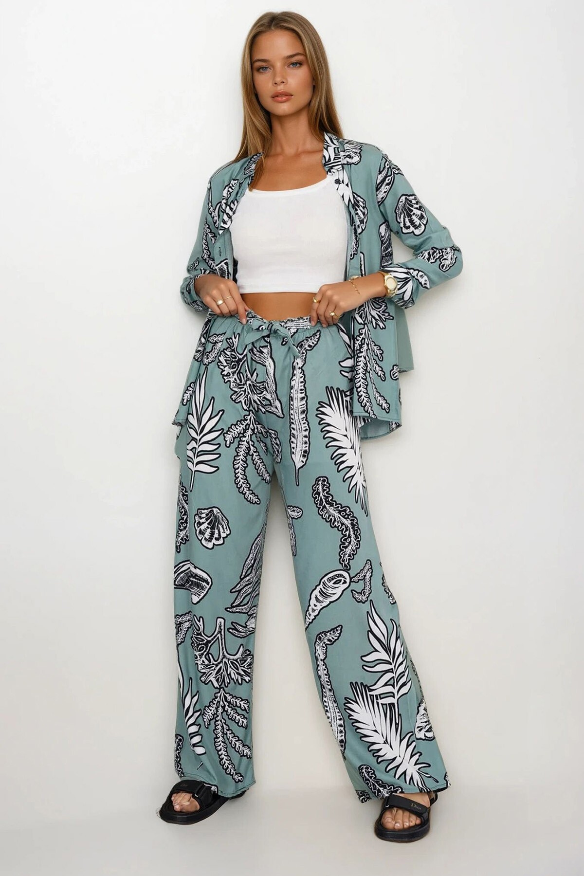 Çağla Yeşili Desenli Oversize Gömlek Ve Bağcıklı Palazzo Pantolon Takım