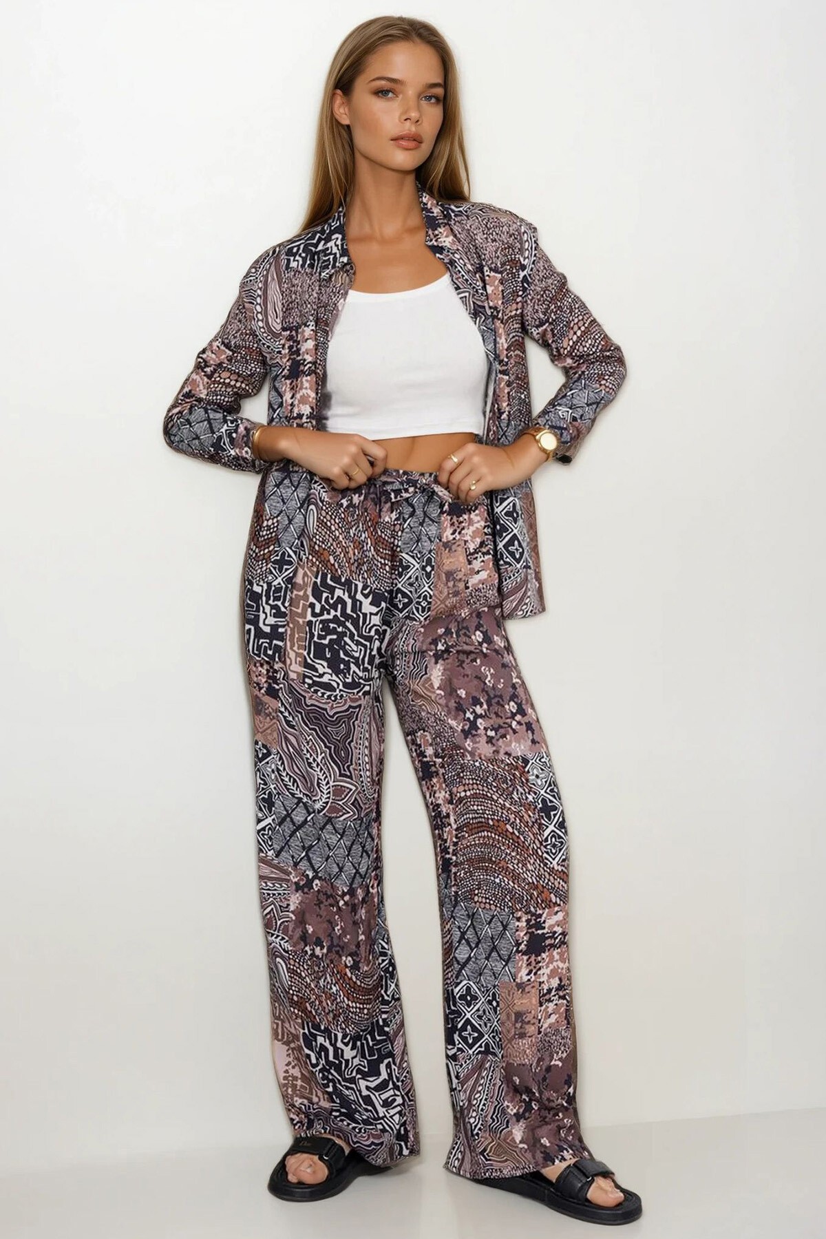 Kahverengi Desenli Oversize Gömlek Ve Bağcıklı Palazzo Pantolon Takım