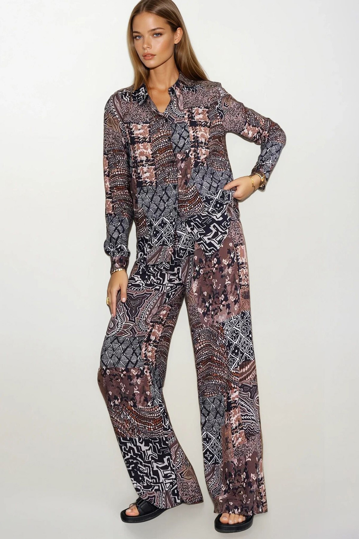 Kahverengi Desenli Oversize Gömlek Ve Bağcıklı Palazzo Pantolon Takım