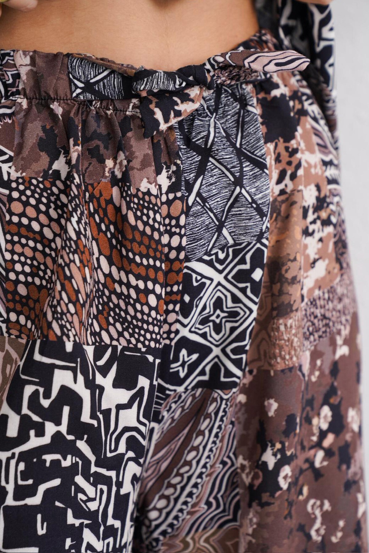 Kahverengi Desenli Oversize Gömlek Ve Bağcıklı Palazzo Pantolon Takım