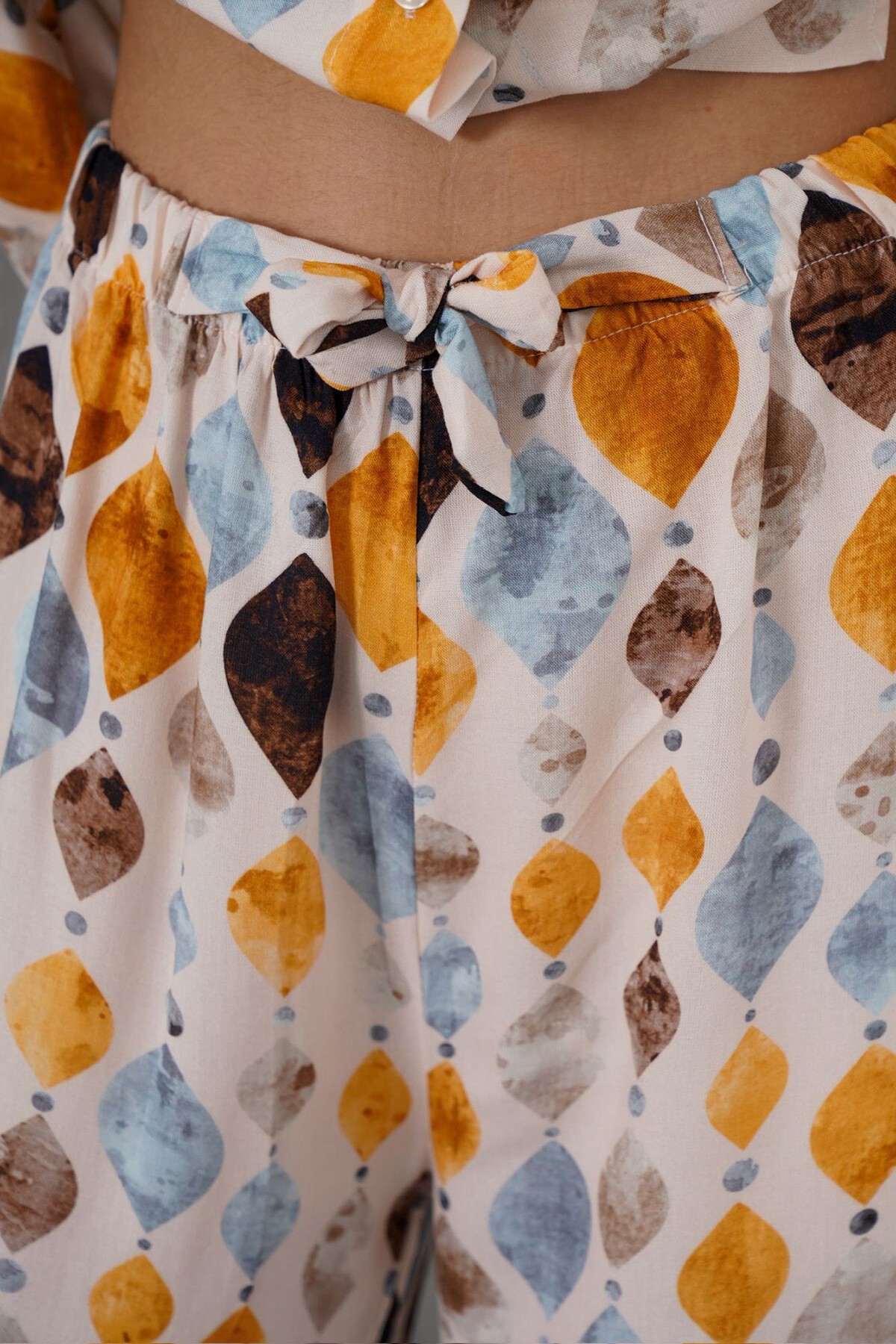 Sarı Desenli Oversize Gömlek Ve Bağcıklı Palazzo Pantolon Takım