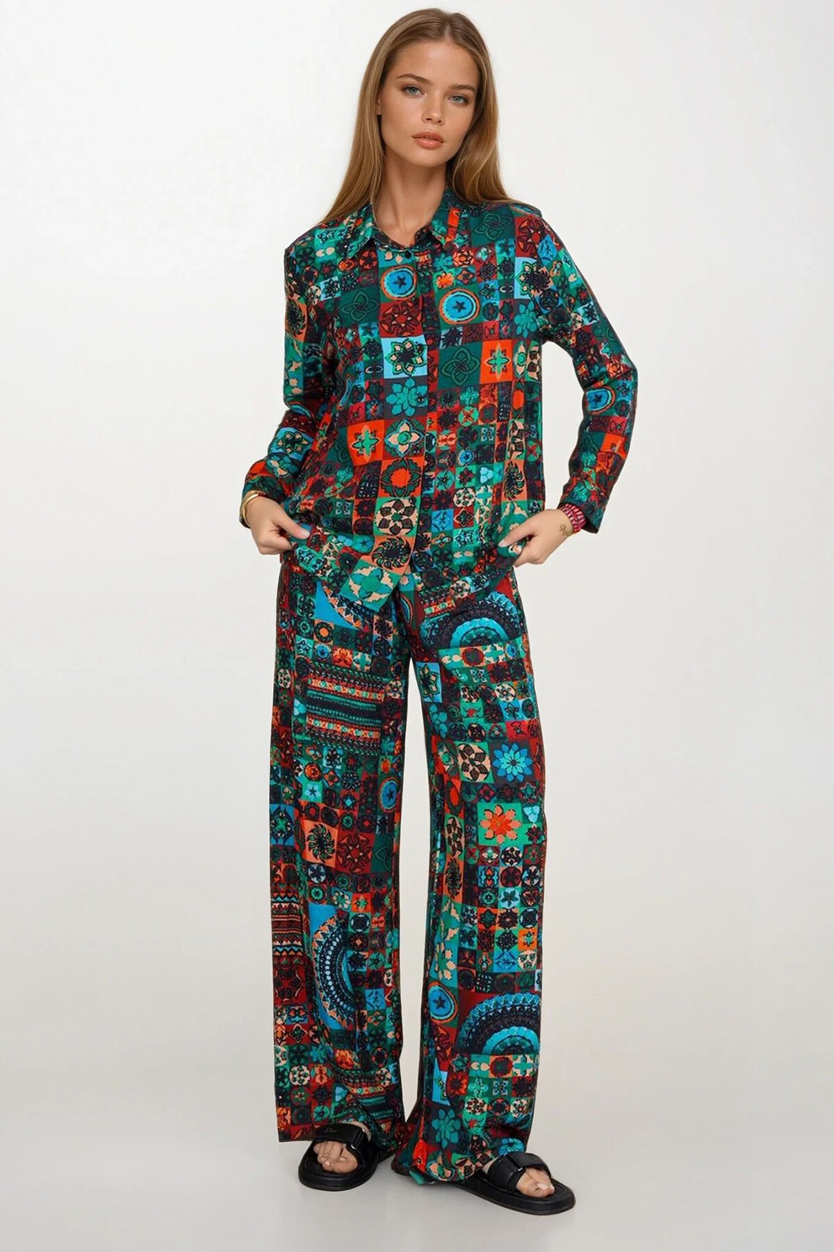 Yeşil Desenli Oversize Gömlek Ve Bağcıklı Palazzo Pantolon Takım