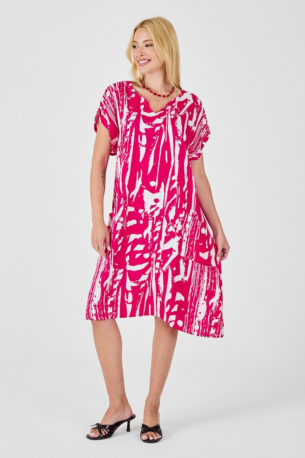 Fuşya Desenli V Yaka Yarasa Kol Oversize Midi Elbise