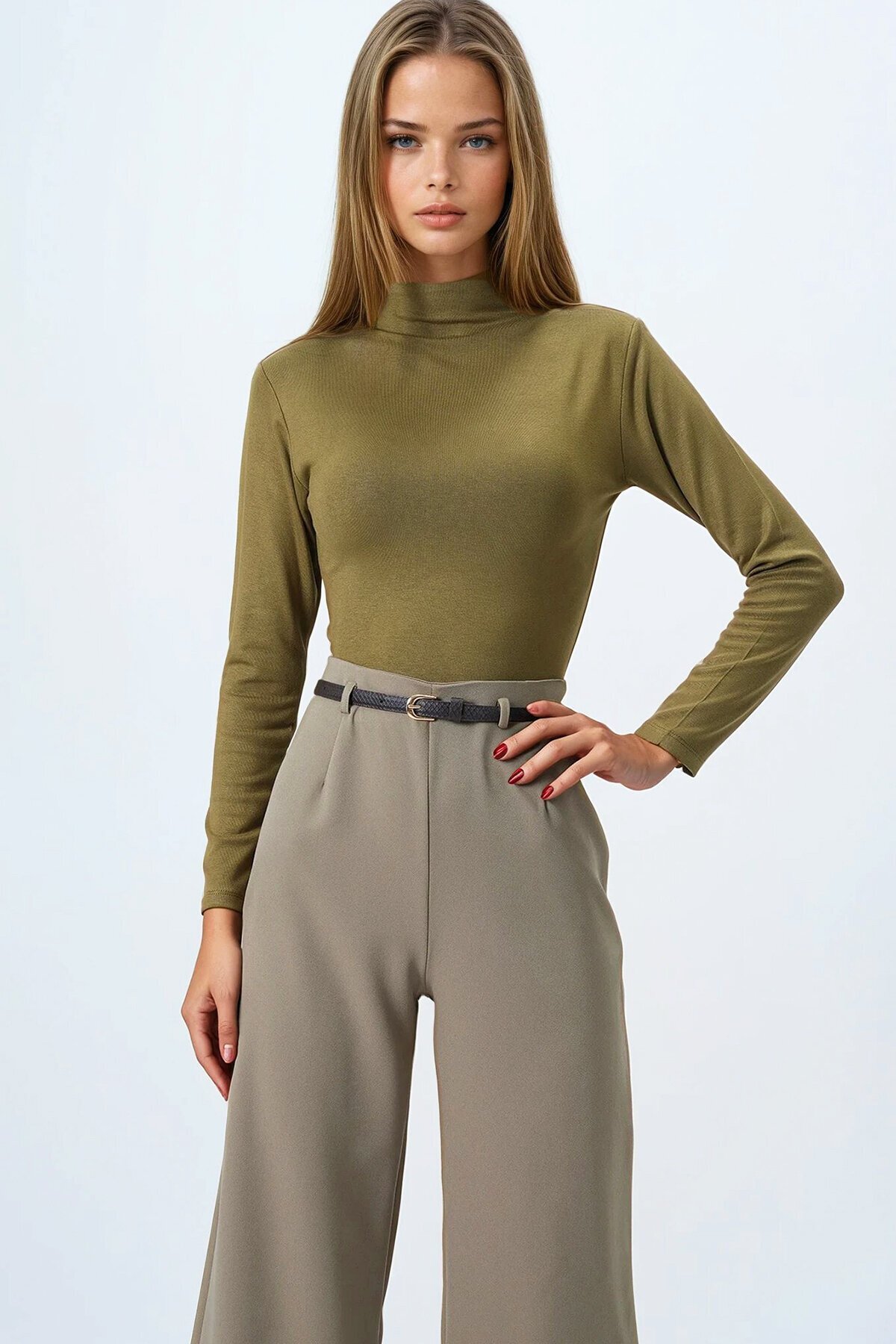 Haki Dik Yaka Pamuklu Likralı Basic Bluz