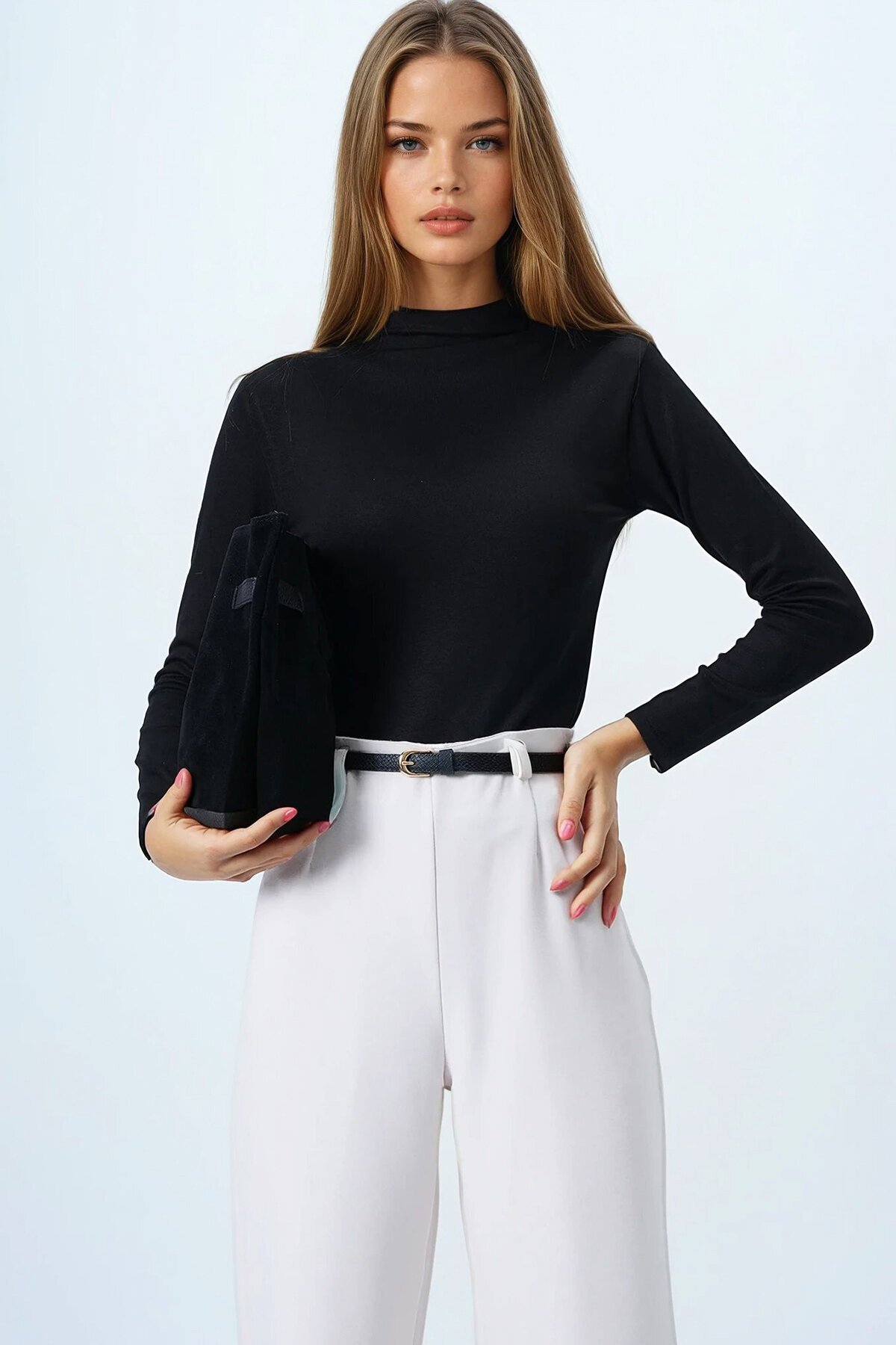 Siyah Dik Yaka Pamuklu Likralı Basic Bluz