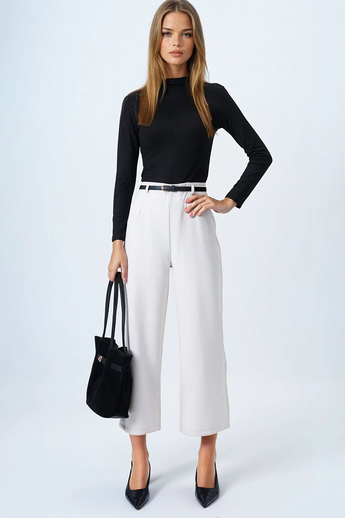 Siyah Dik Yaka Pamuklu Likralı Basic Bluz