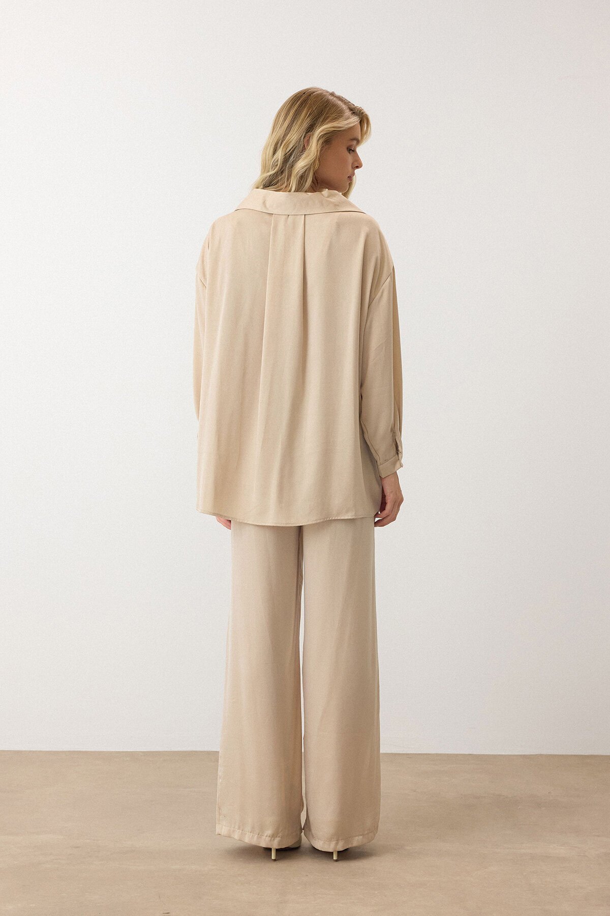 Bej Düğmeli Uzun Kollu Oversize Salaş İkili Takım