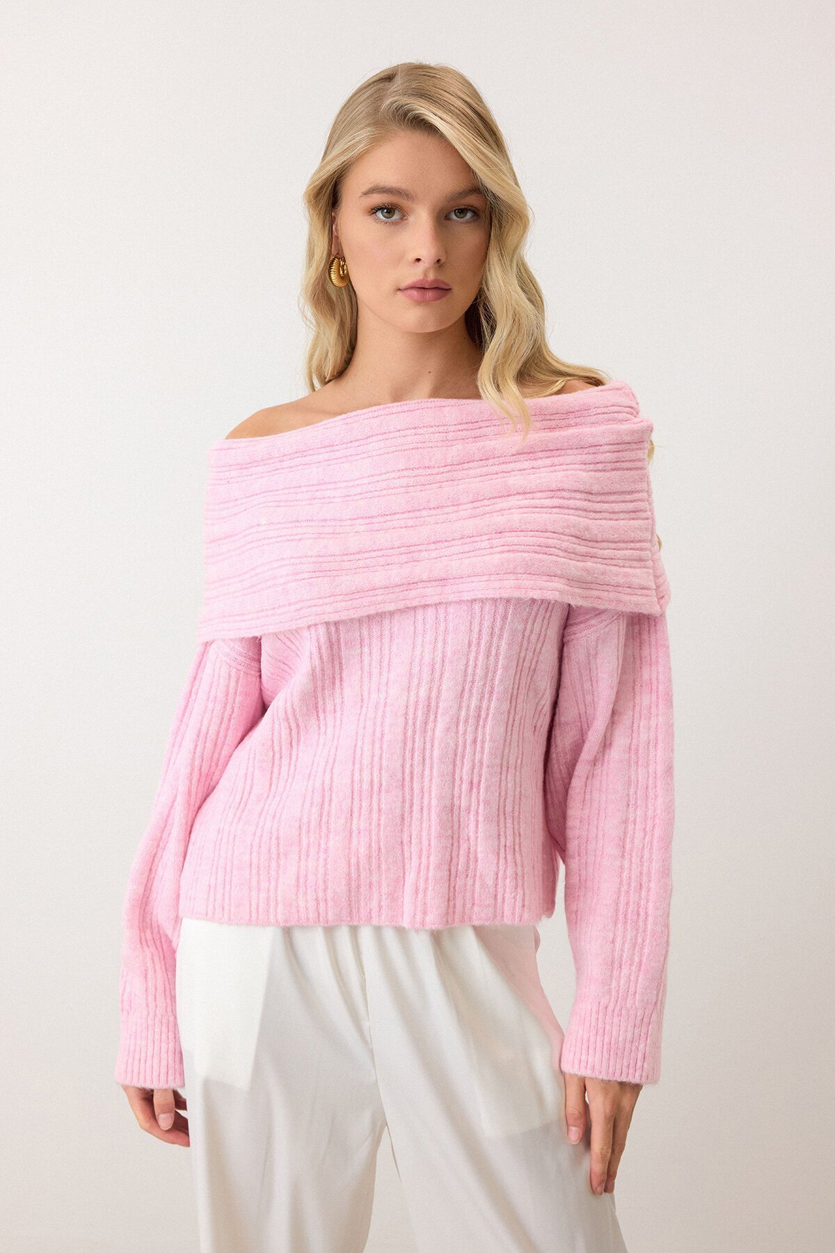 Pudra Düşük Omuzlu Fitilli Triko Kazak