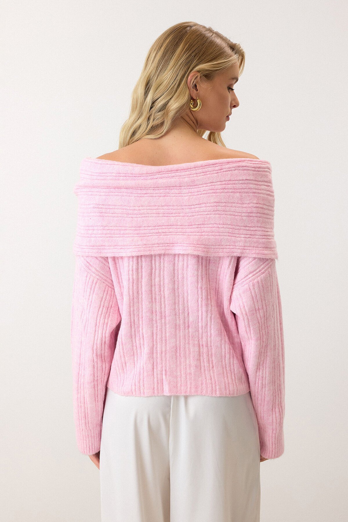 Pudra Düşük Omuzlu Fitilli Triko Kazak