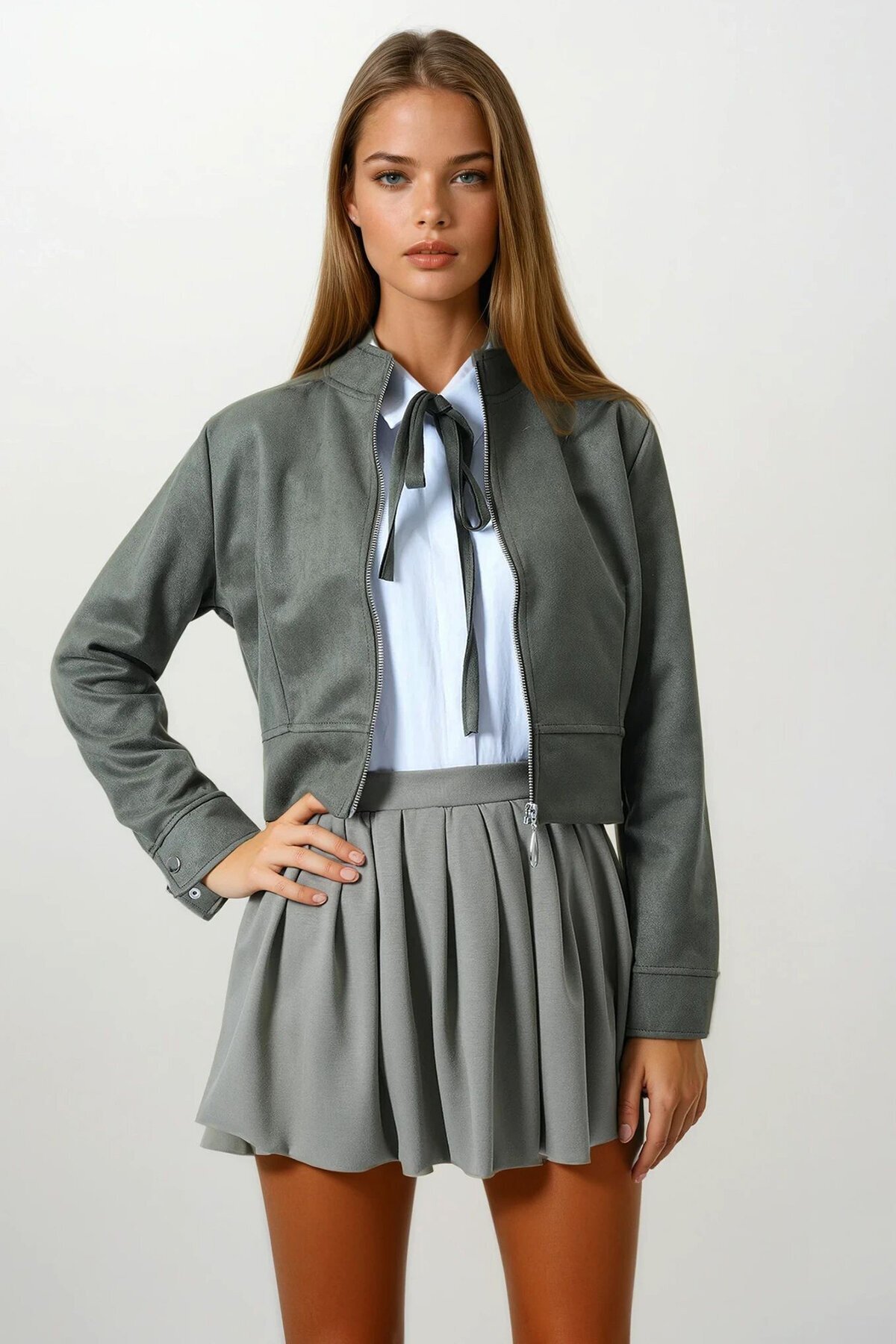 Haki Fermuarlı Hakim Yaka Süet Dokulu Kısa Ceket