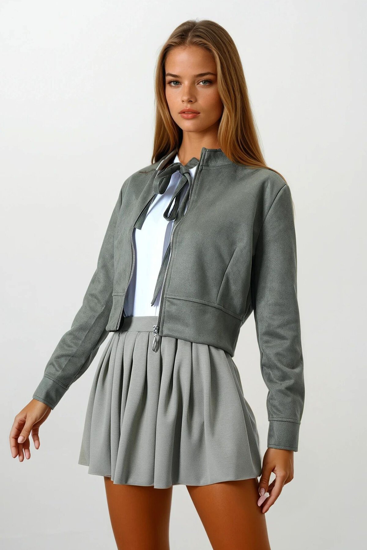 Haki Fermuarlı Hakim Yaka Süet Dokulu Kısa Ceket