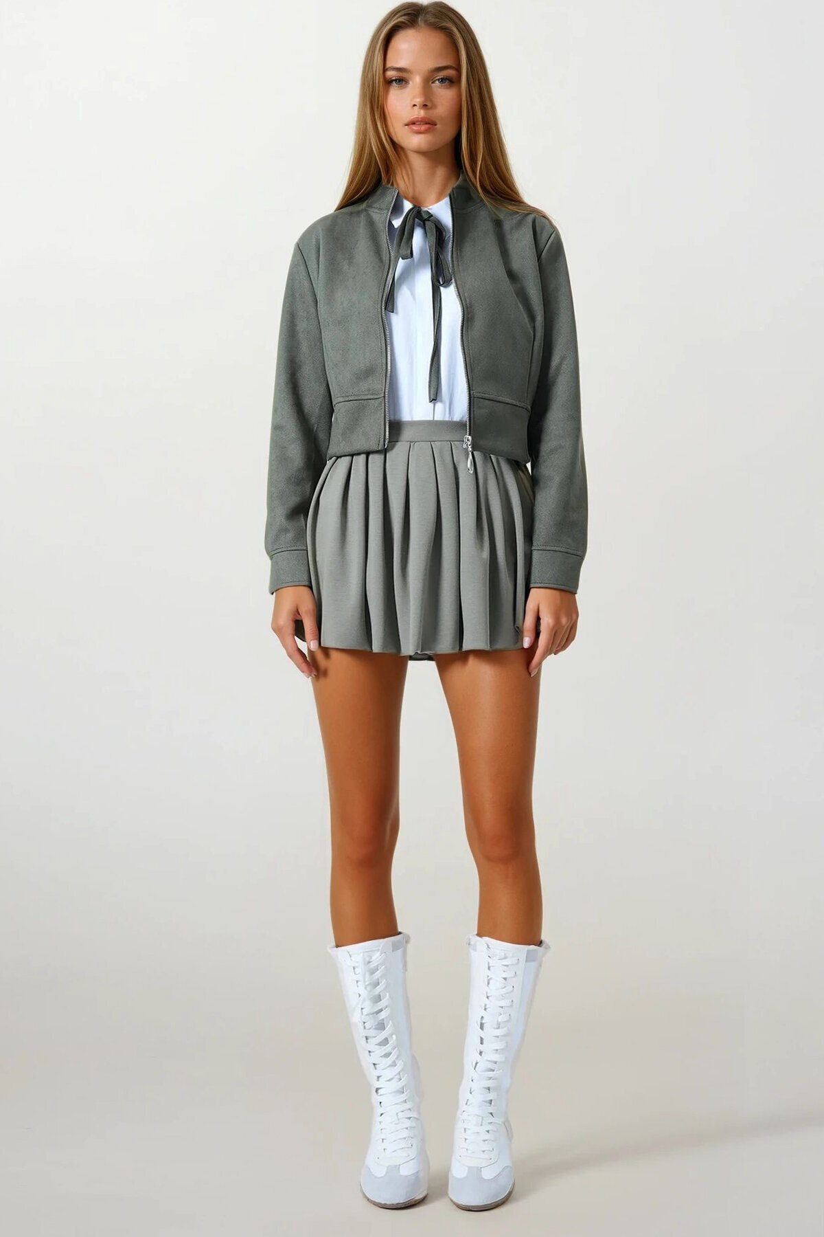 Haki Fermuarlı Hakim Yaka Süet Dokulu Kısa Ceket