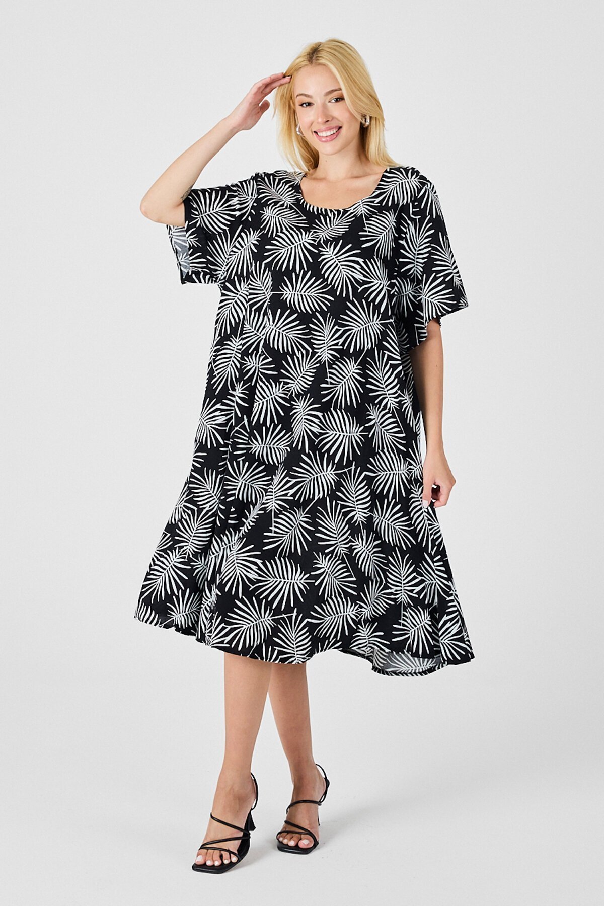 Siyah Geniş Yaka Desenli Midi Boy Elbise