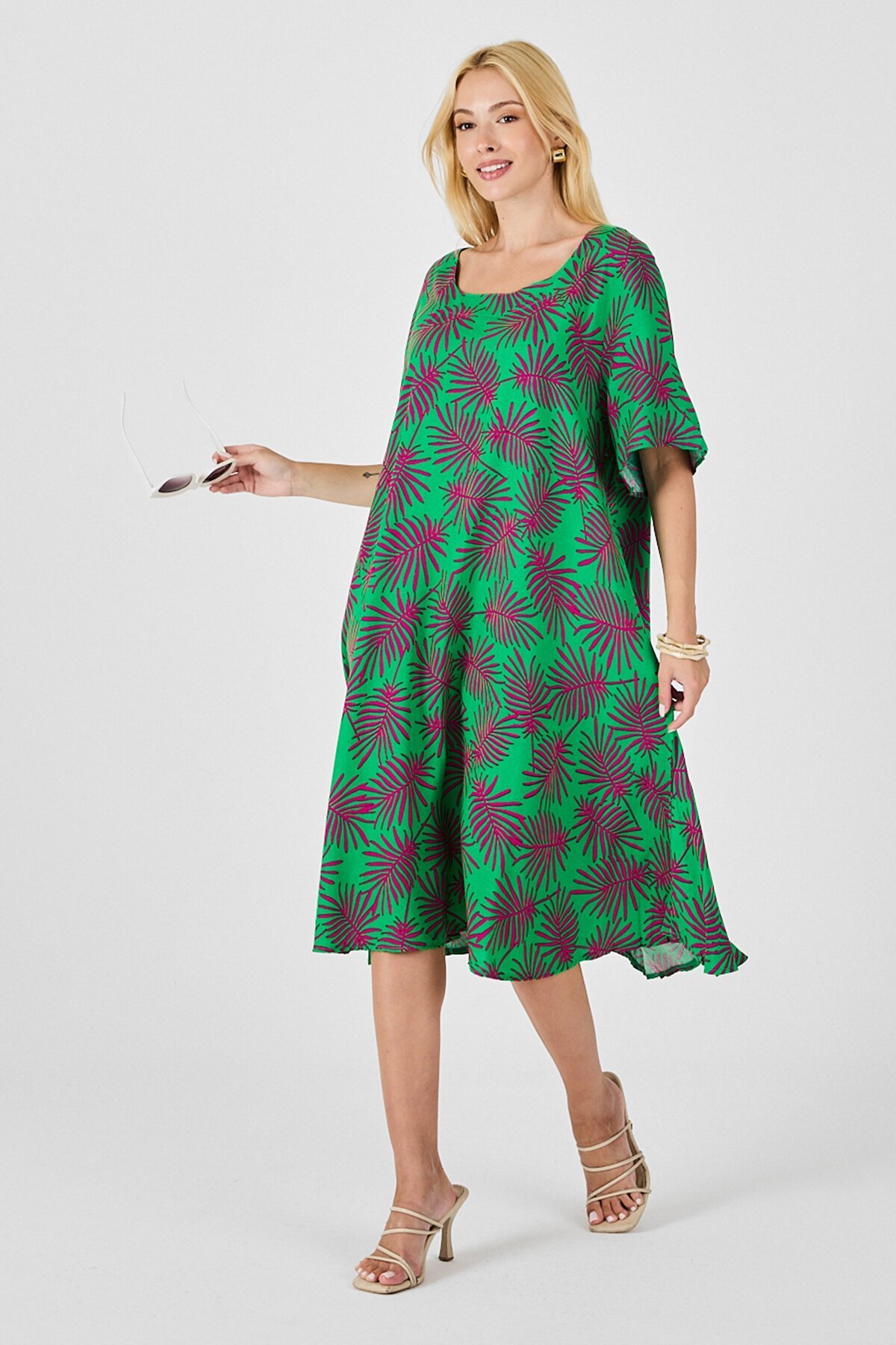 Yeşil Geniş Yaka Desenli Midi Boy Elbise