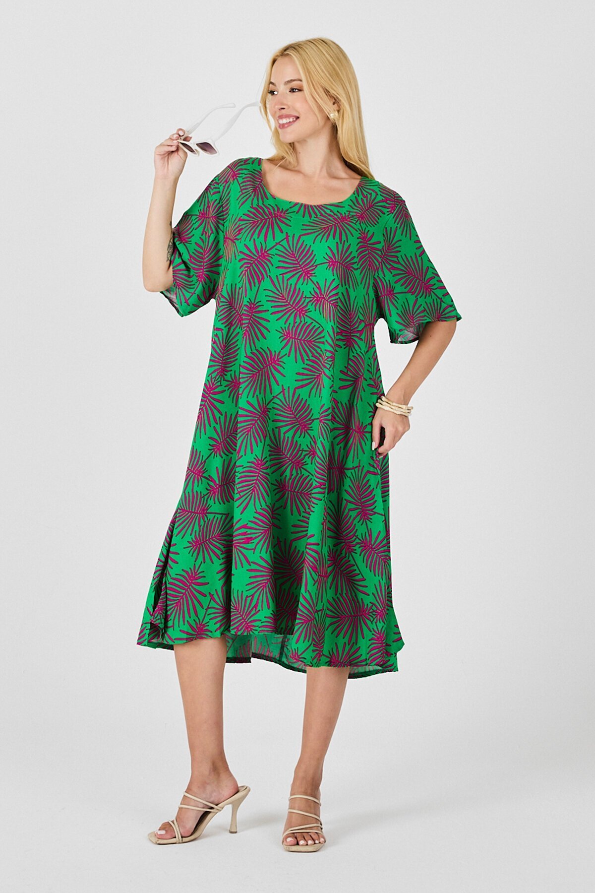 Yeşil Geniş Yaka Desenli Midi Boy Elbise