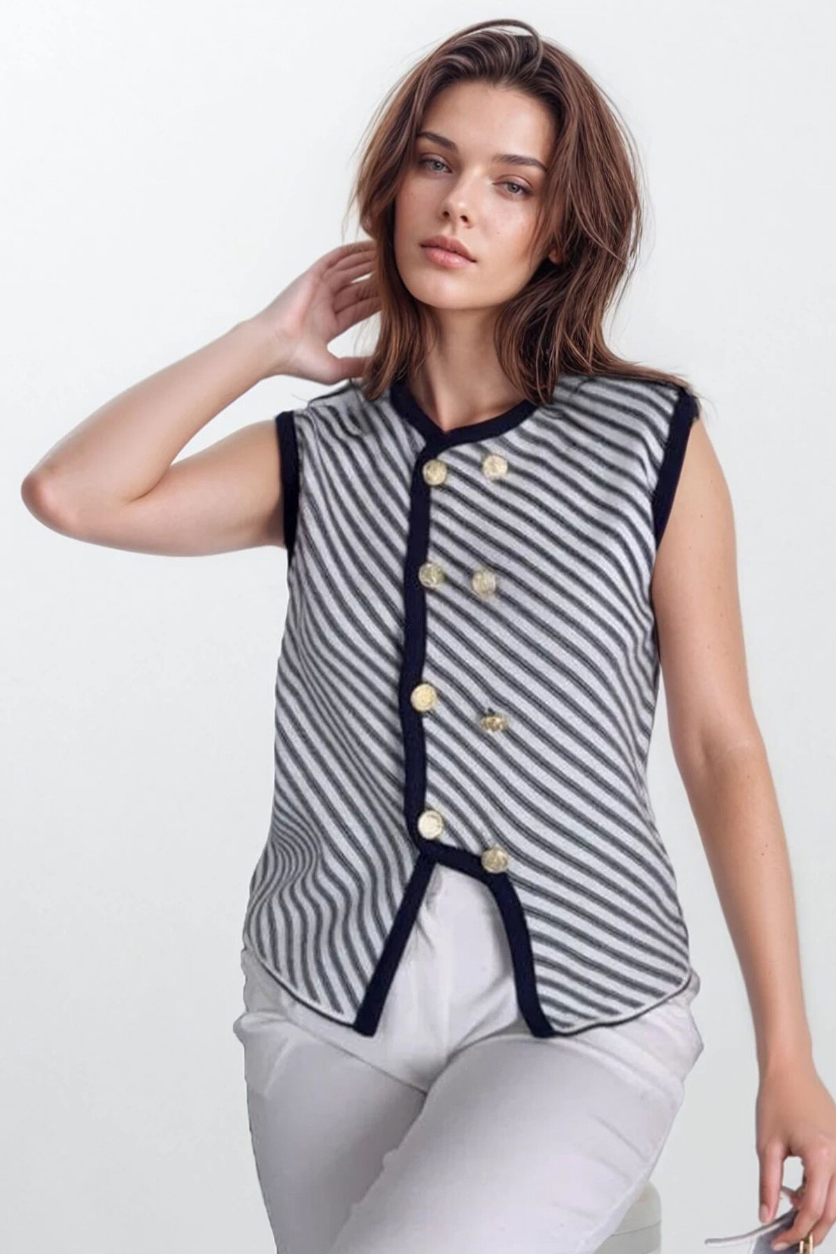 Siyah Gol Düğme Detaylı Çizgili Triko Bluz