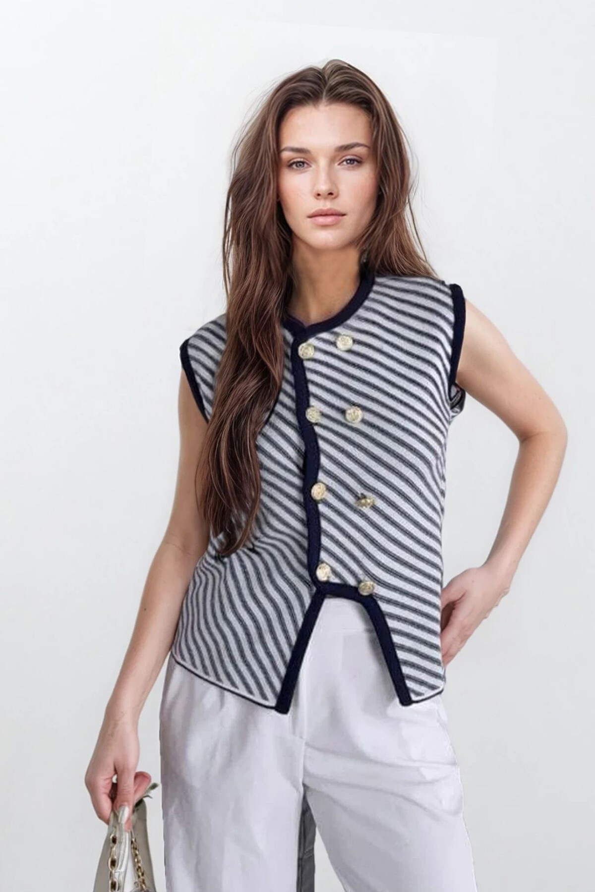 Siyah Gol Düğme Detaylı Çizgili Triko Bluz