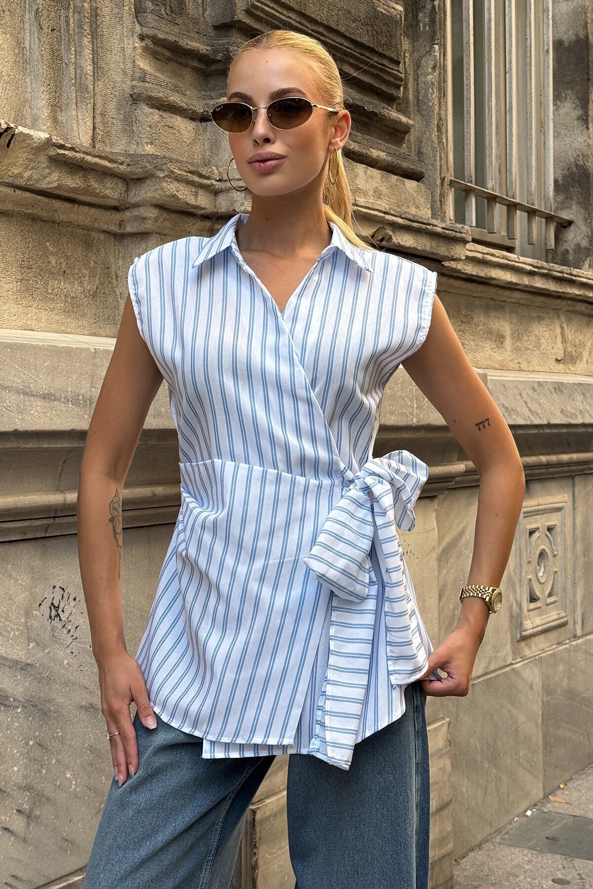 Mavi Gömlek Yaka Bağlama Detaylı Çizgili Bluz
