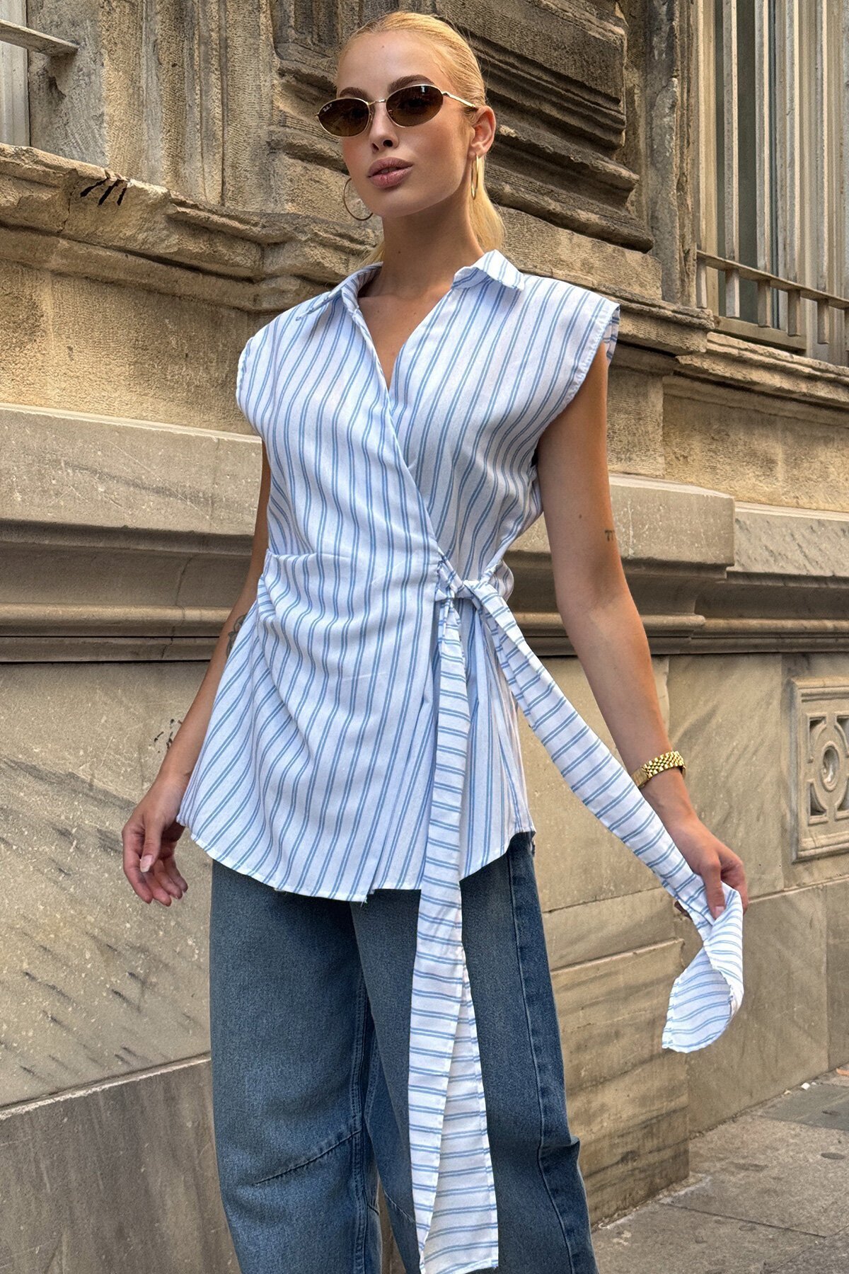 Mavi Gömlek Yaka Bağlama Detaylı Çizgili Bluz