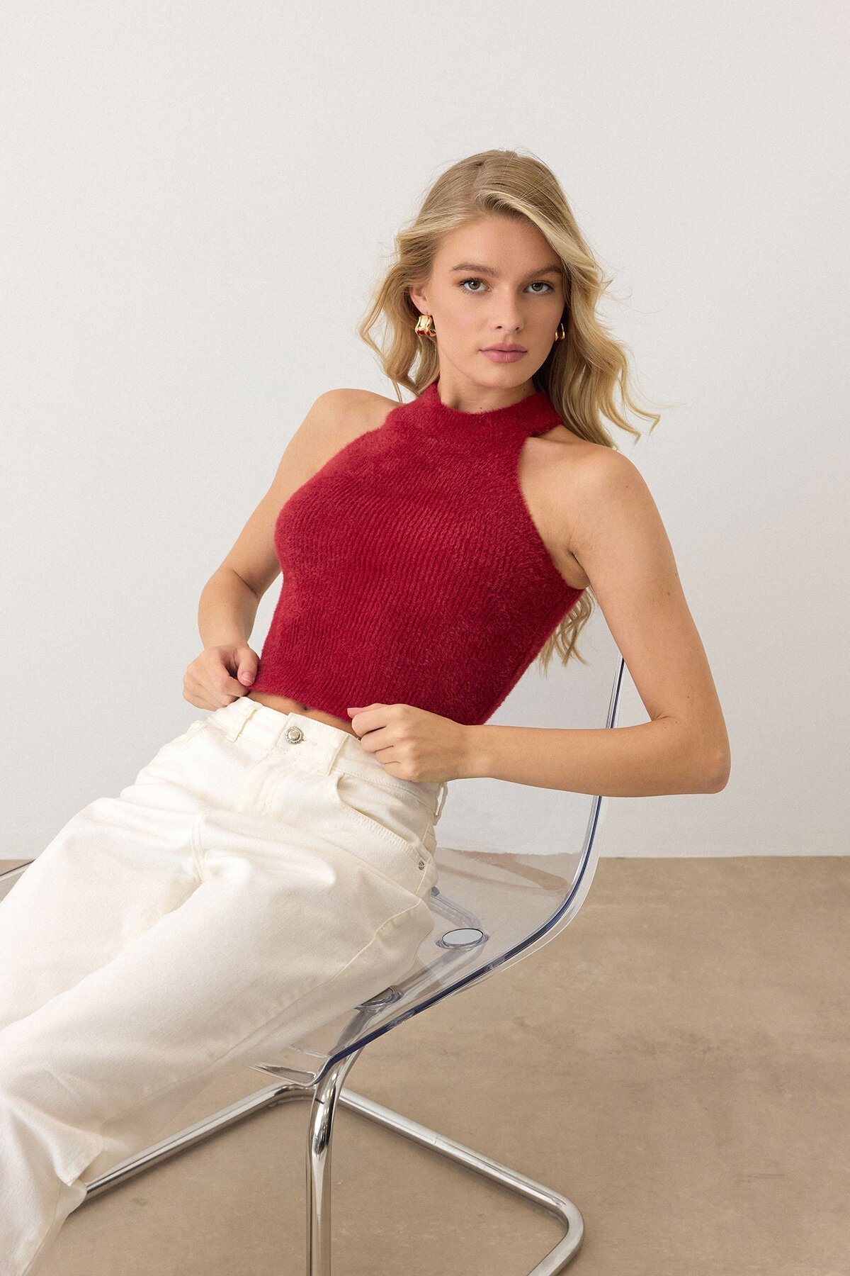 Bordo Halter Yaka Tüylü Triko Crop Top