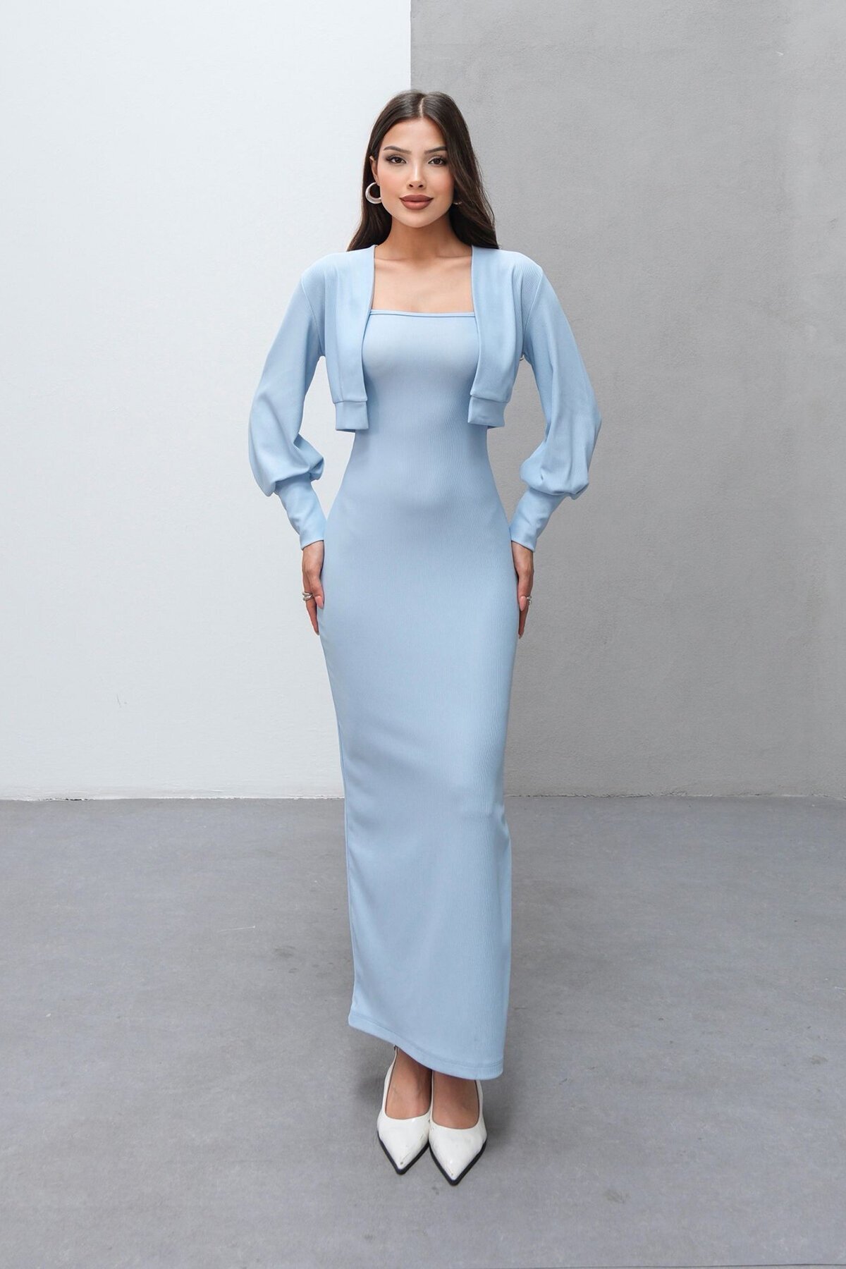 Mavi İnce Askılı Yırtmaç Detaylı Uzun Elbise Ve Hırka İkili Takım