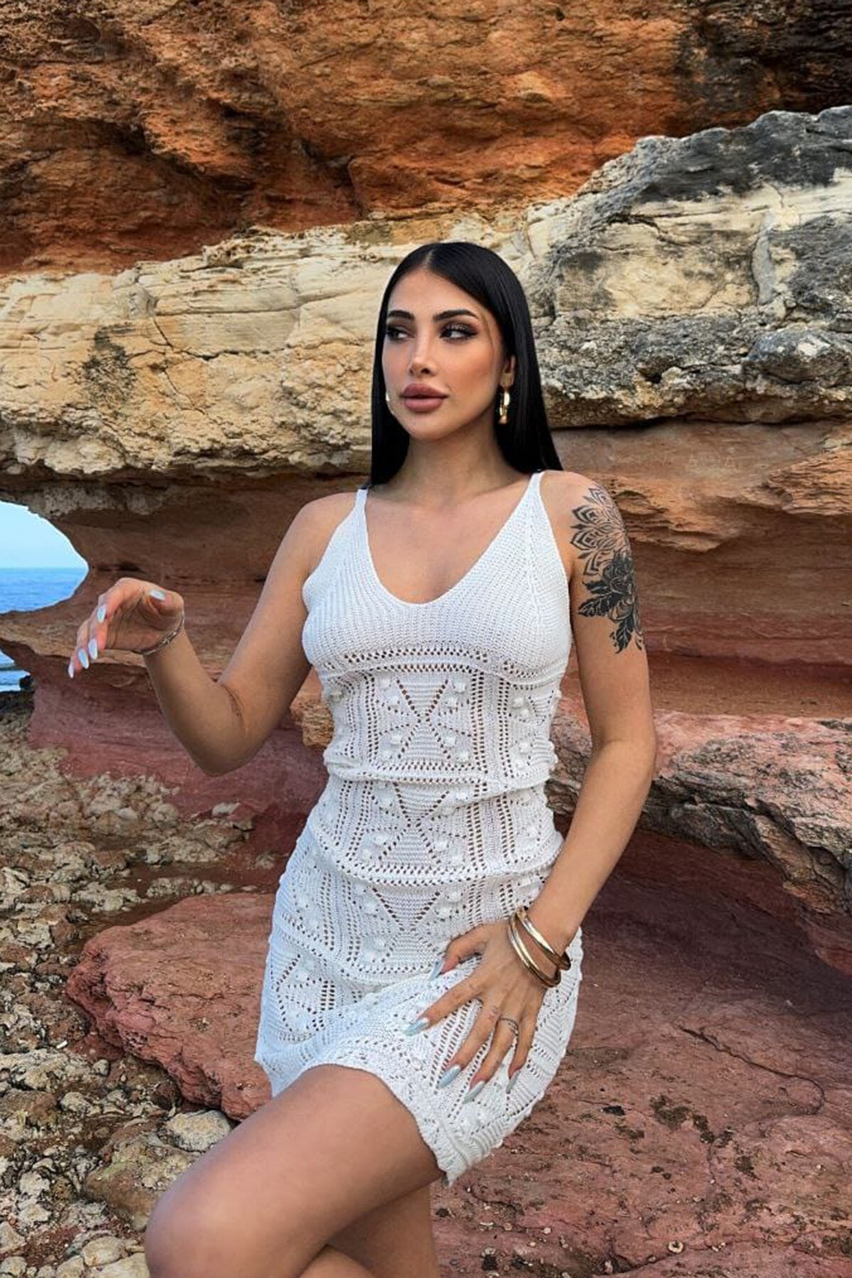 Beyaz İnce İp Askılı Ajurlu Mini Triko Elbise