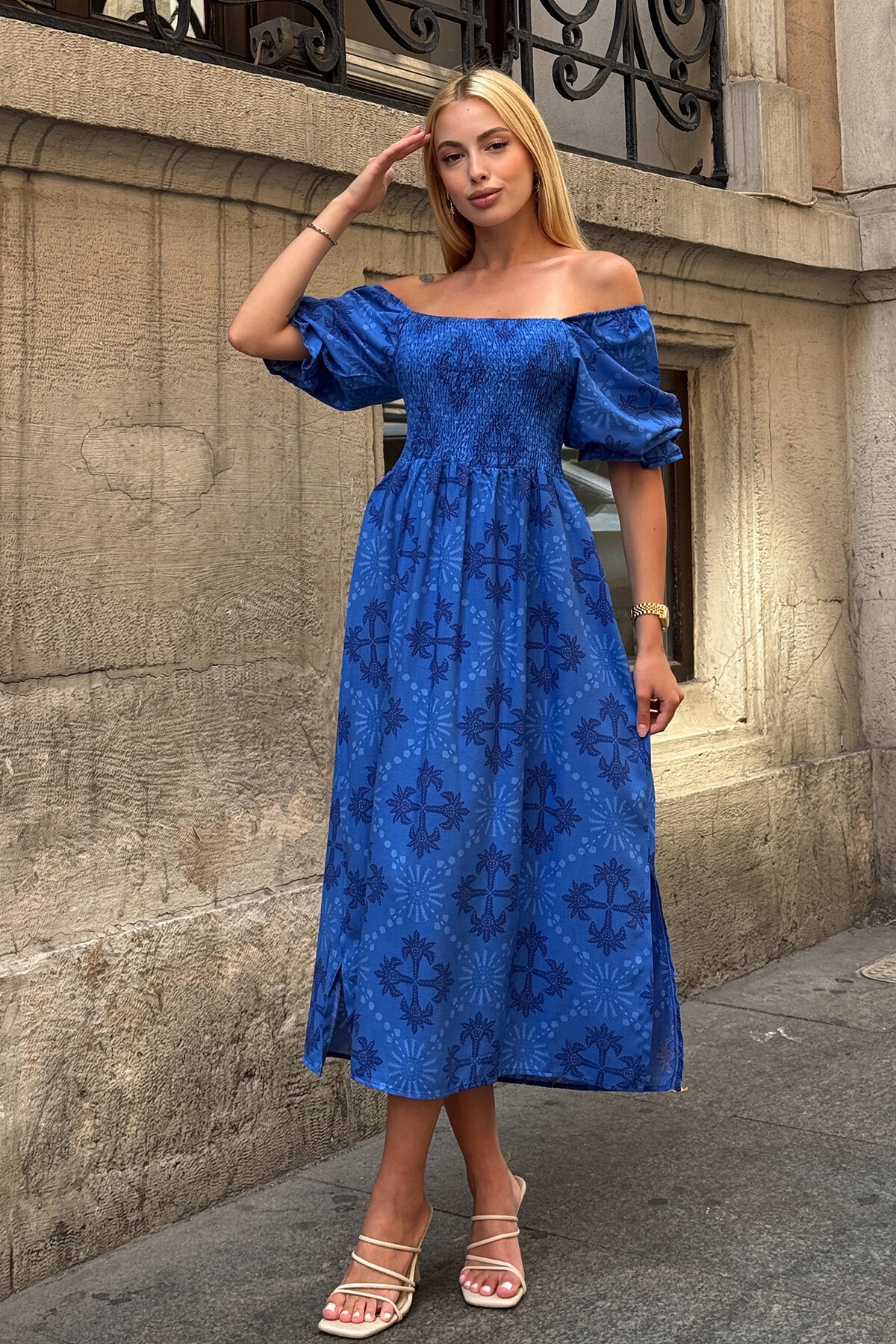 Mavi Kare Yaka Gipeli Desenli Midi Boy Elbise