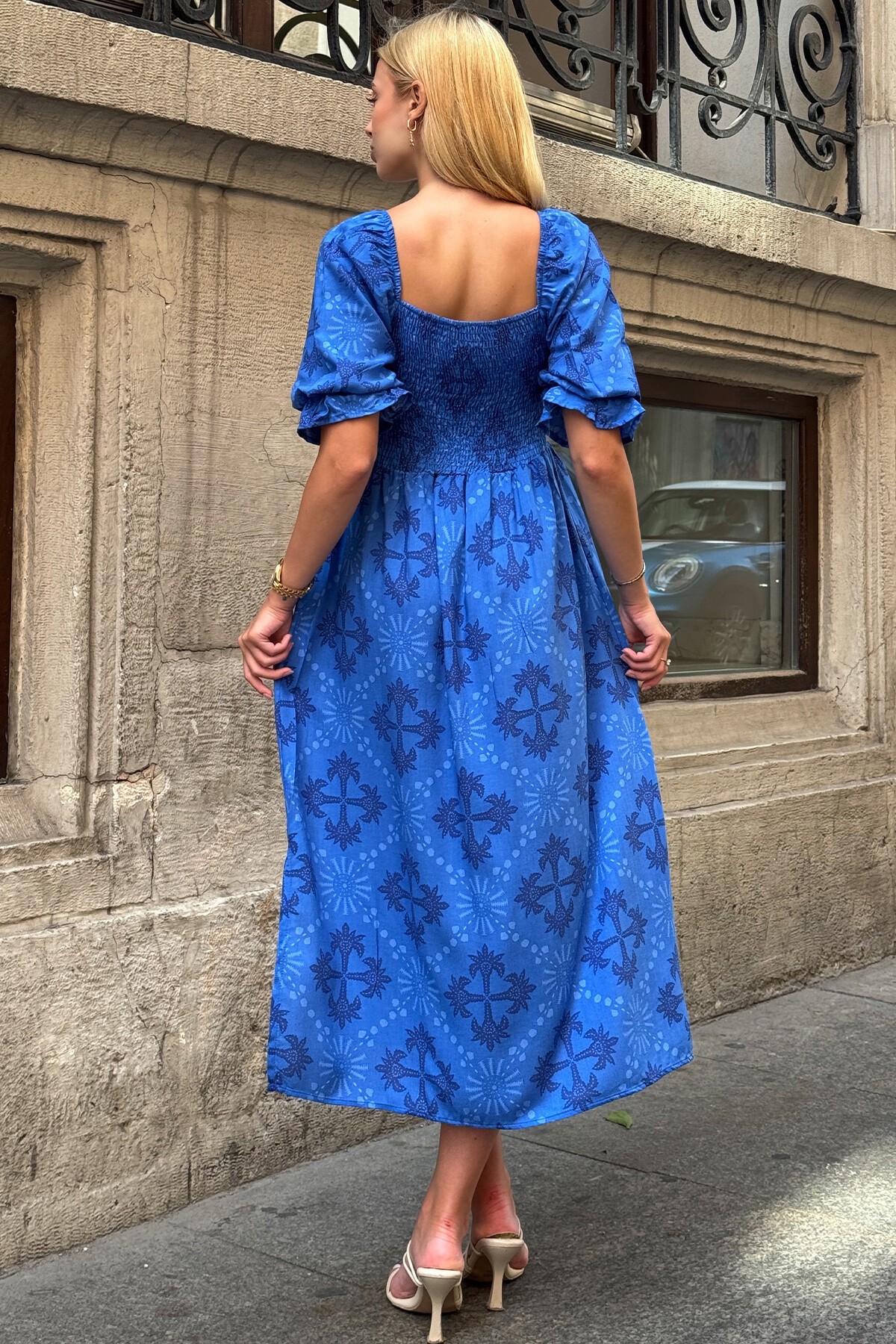 Mavi Kare Yaka Gipeli Desenli Midi Boy Elbise