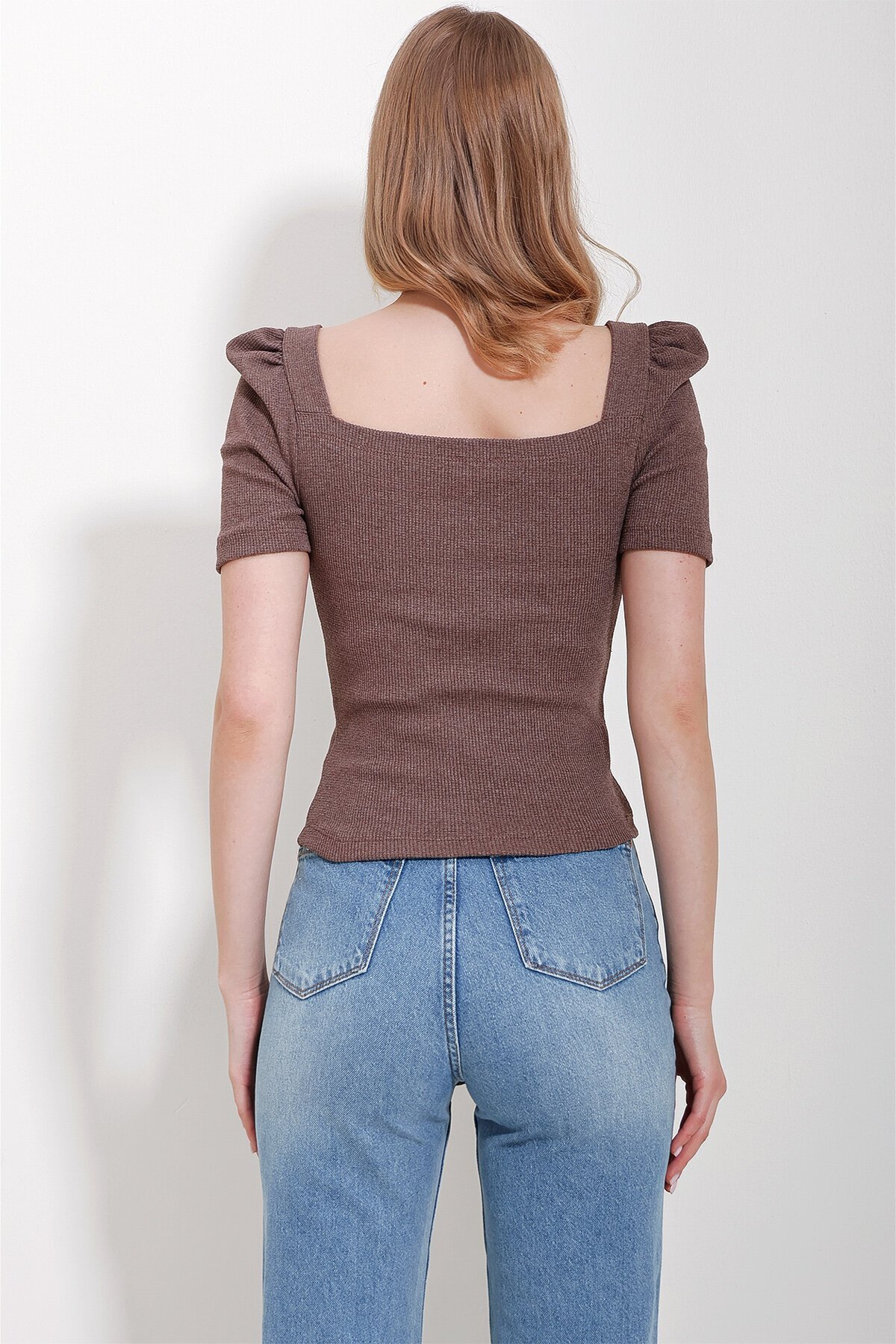 Açık Kahve Kare Yaka Prenses Kol Regular Fit Bluz