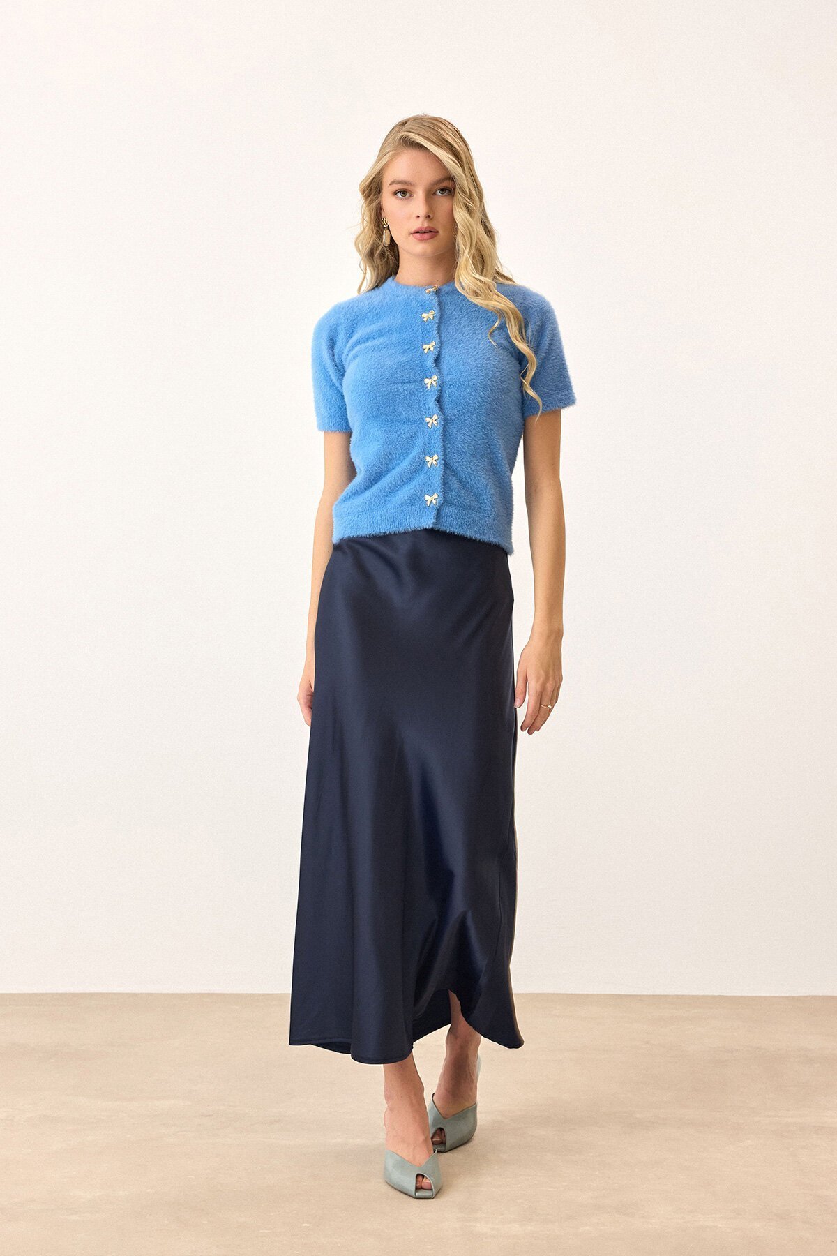 Mavi Kısa Kollu Düğmeli Triko Hırka