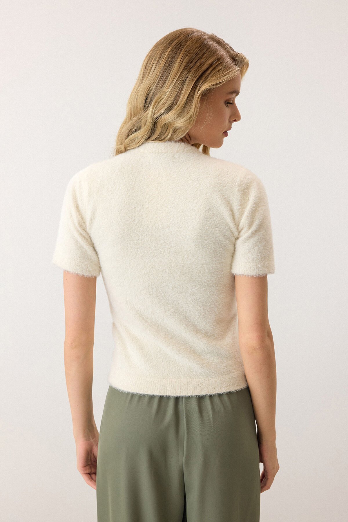 Krem Kısa Kollu Düğmeli Triko Hırka