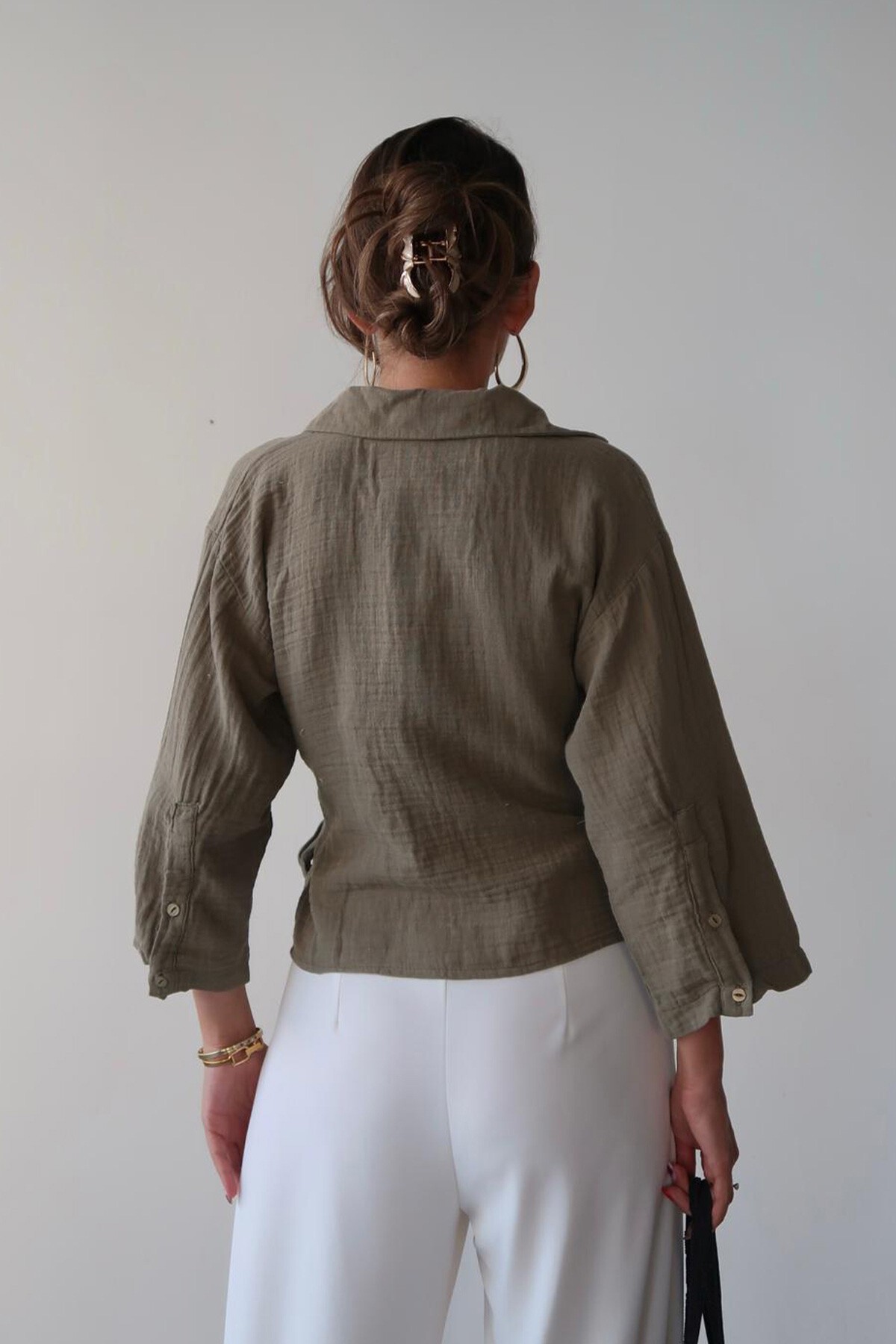 Haki Kruvaze Yaka Bağlamalı Müslin Bluz