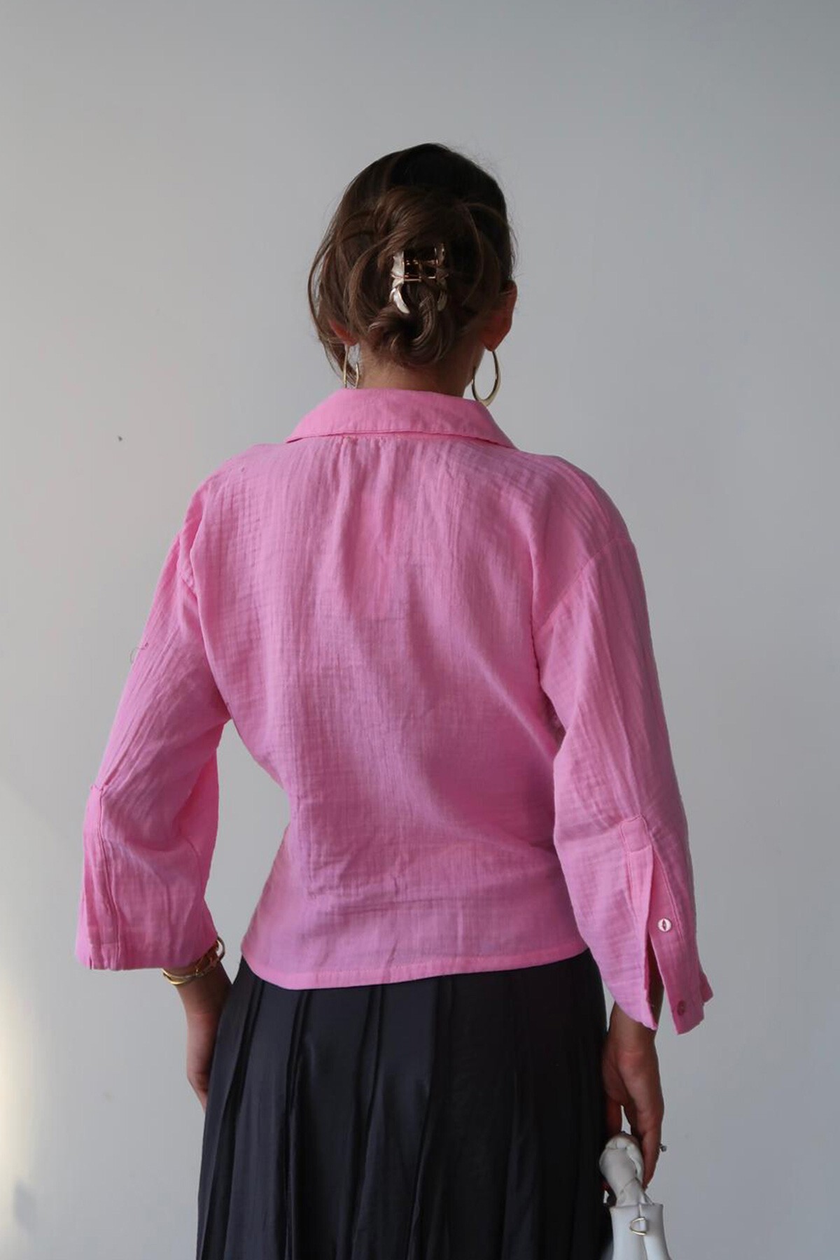 Pembe Kruvaze Yaka Bağlamalı Müslin Bluz