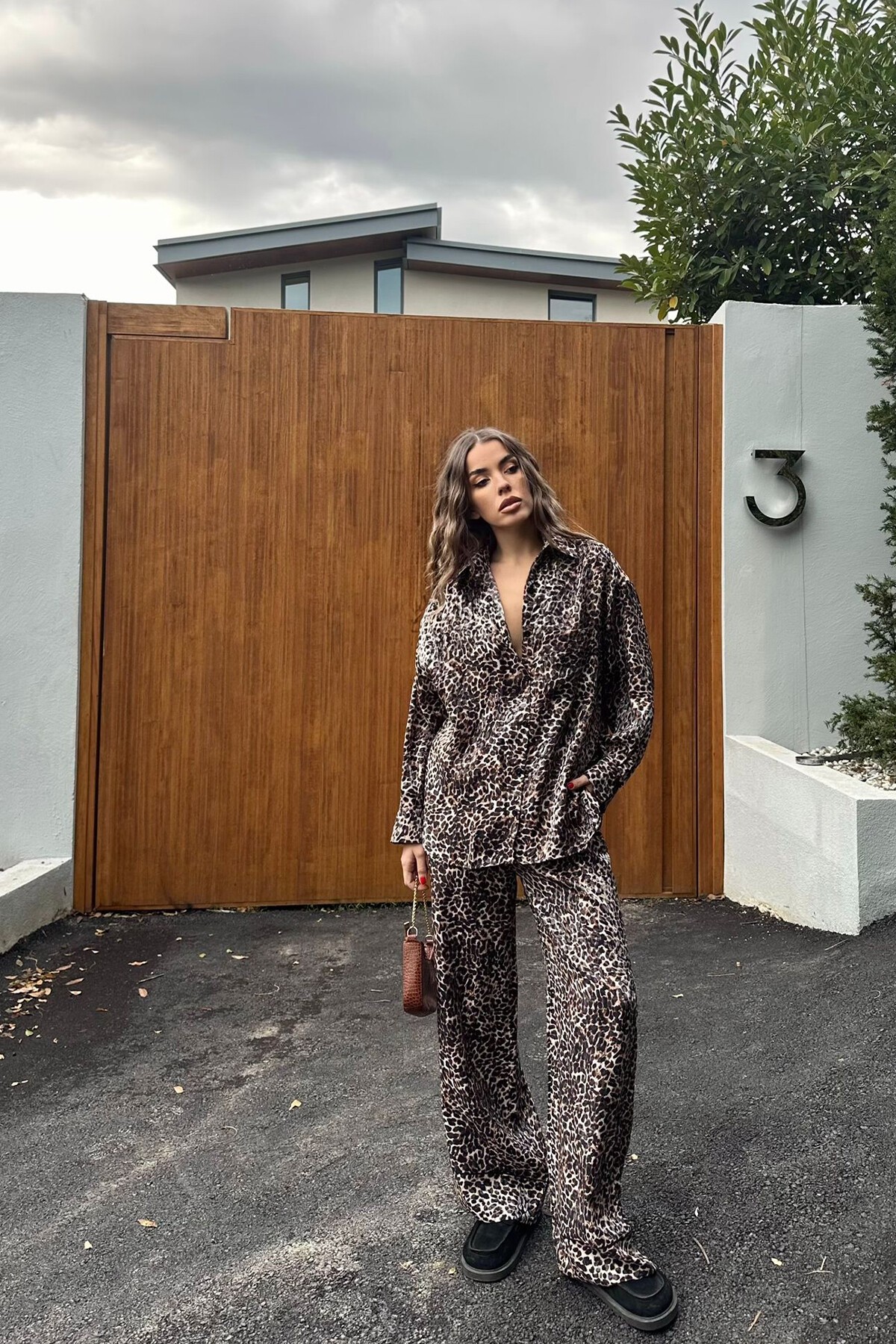 Siyah Leopar Desenli Gömlek Pantolon Alt Üst Takım