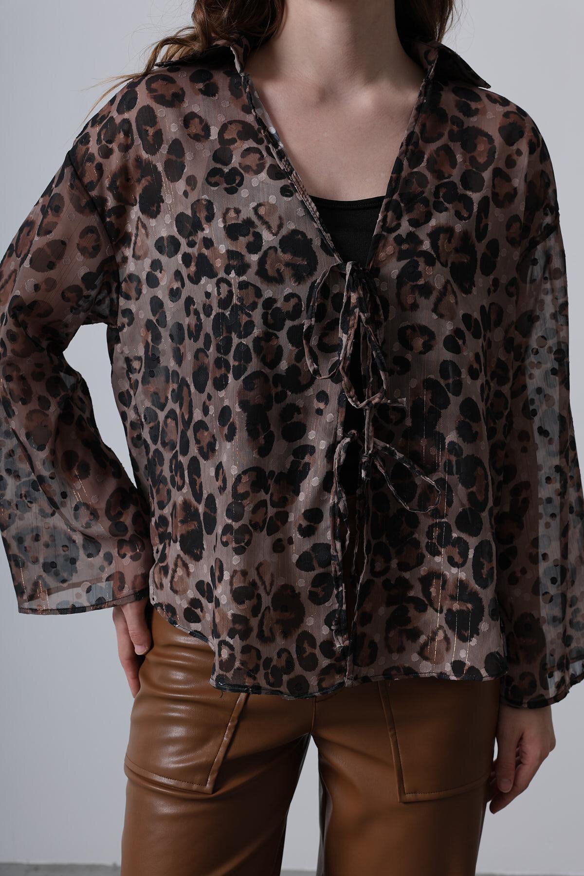 Siyah-Kahve Leopar Desenli Bağlama Detaylı Şifon Bluz