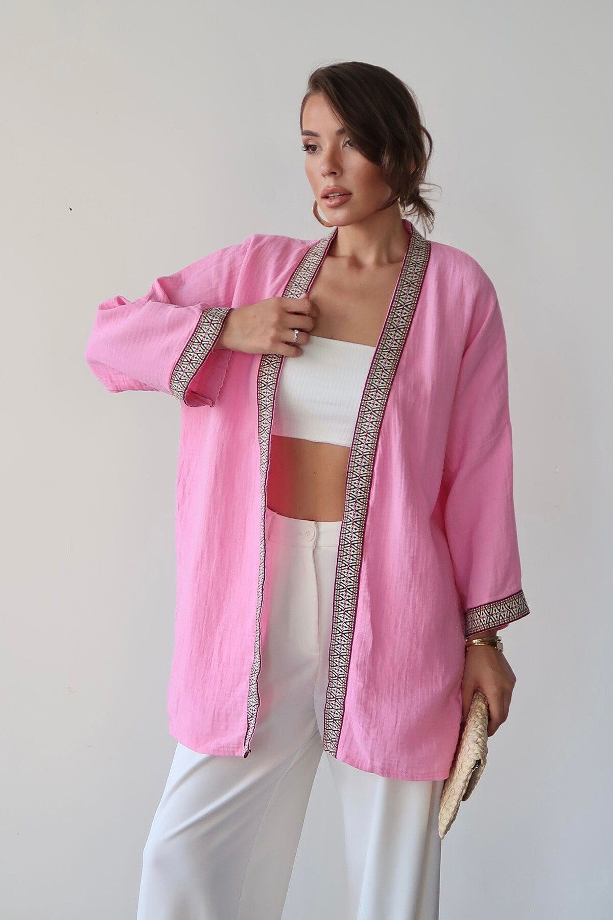 Pembe Nakış Detaylı Keten Kimono