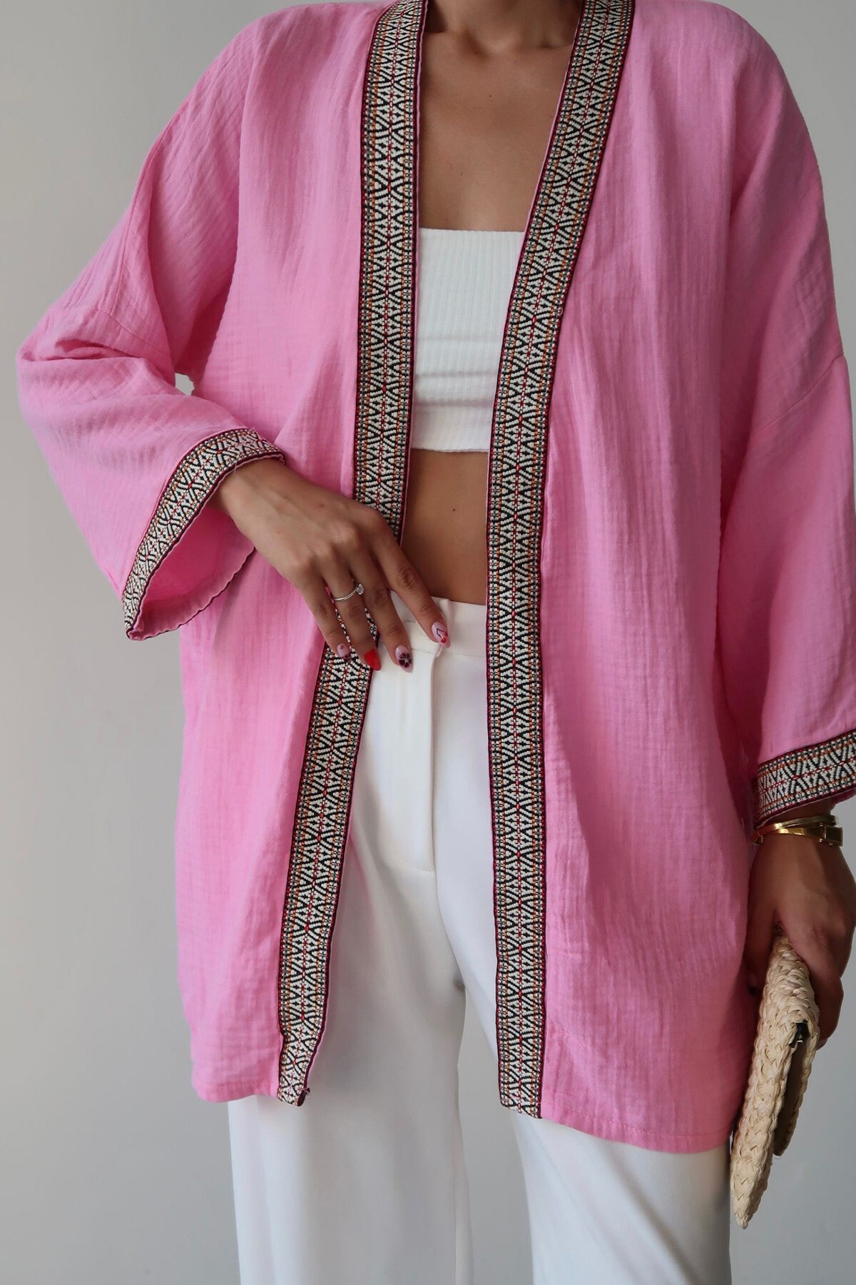 Pembe Nakış Detaylı Keten Kimono