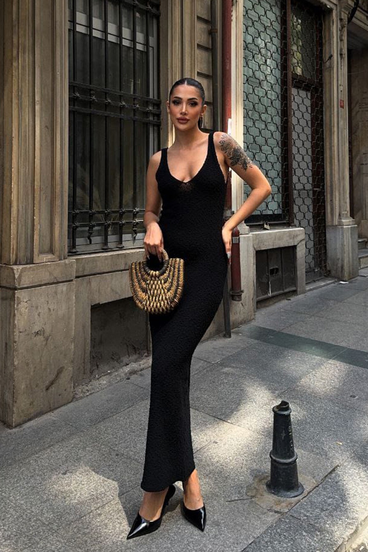 Siyah Ön Arka V Yaka Askılı Maxi Boy Elbise