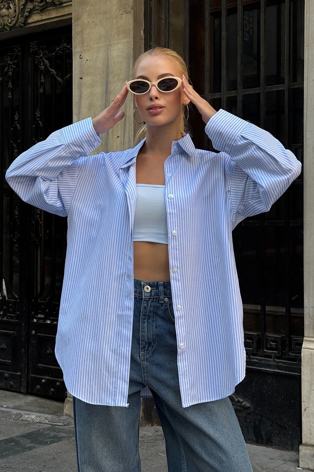 Mavi Oval Kesim Çizgili Oversize Gömlek