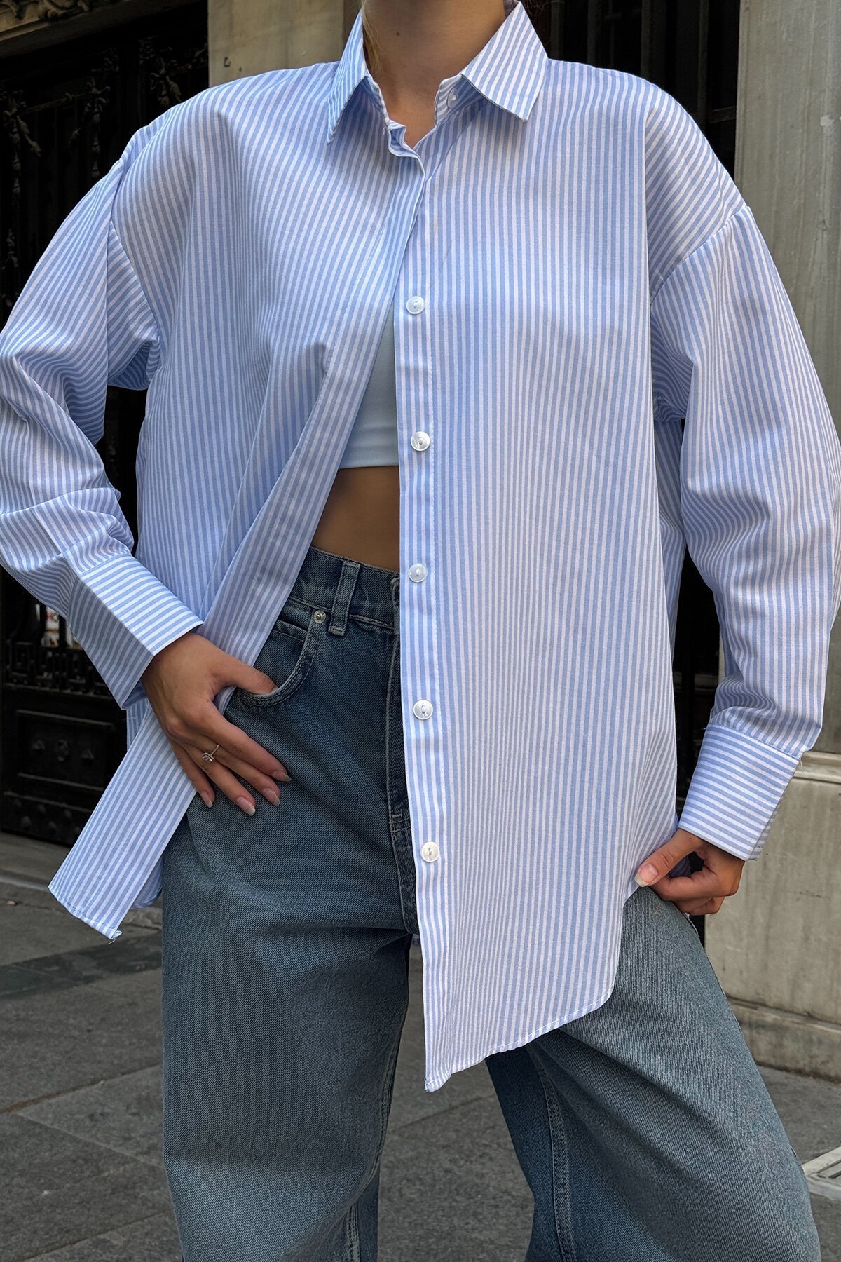 Mavi Oval Kesim Çizgili Oversize Gömlek