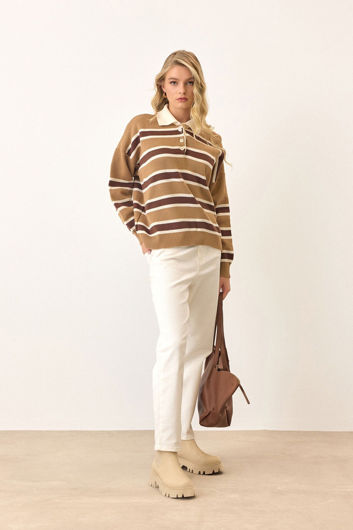 Bej Polo Yaka Düğmeli Triko Kazak