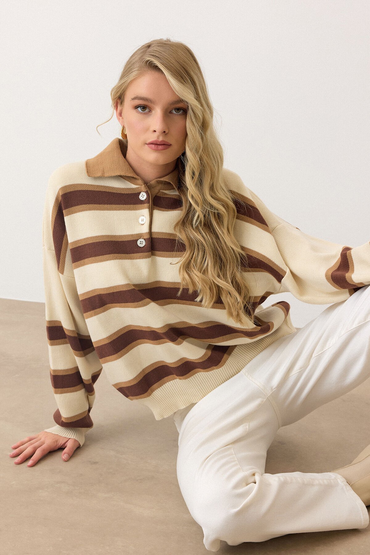 Kahverengi Polo Yaka Düğmeli Triko Kazak