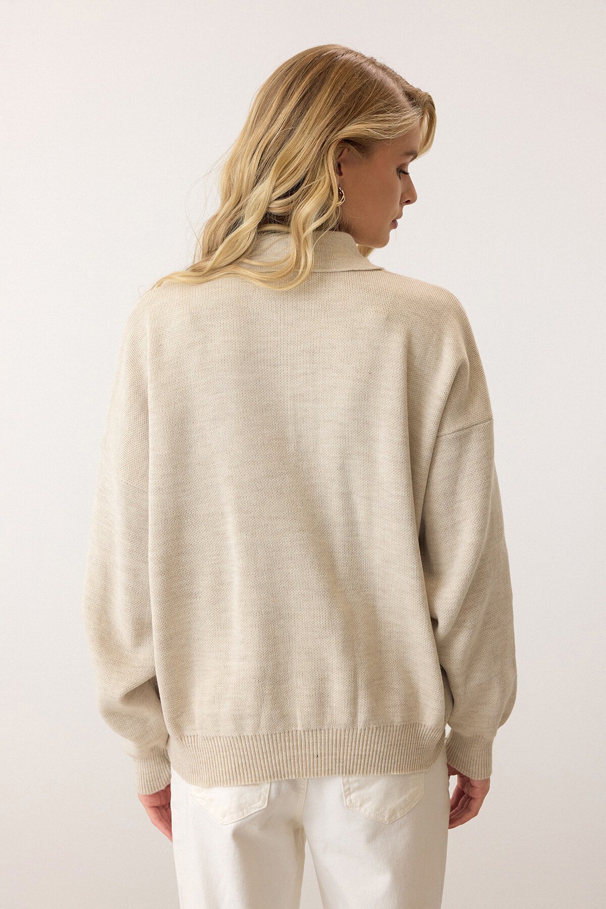 Bej Polo Yaka Düğmeli Triko Kazak