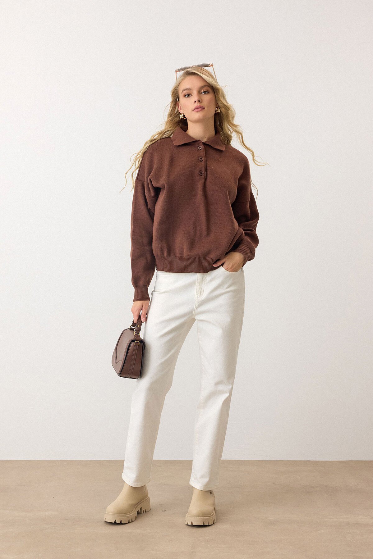 Kahverengi Polo Yaka Düğmeli Triko Kazak