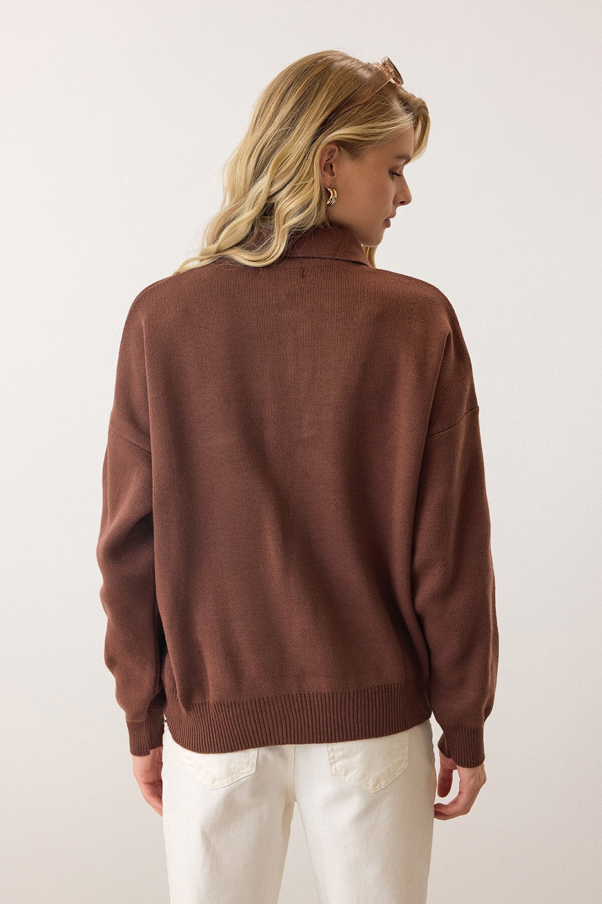 Kahverengi Polo Yaka Düğmeli Triko Kazak